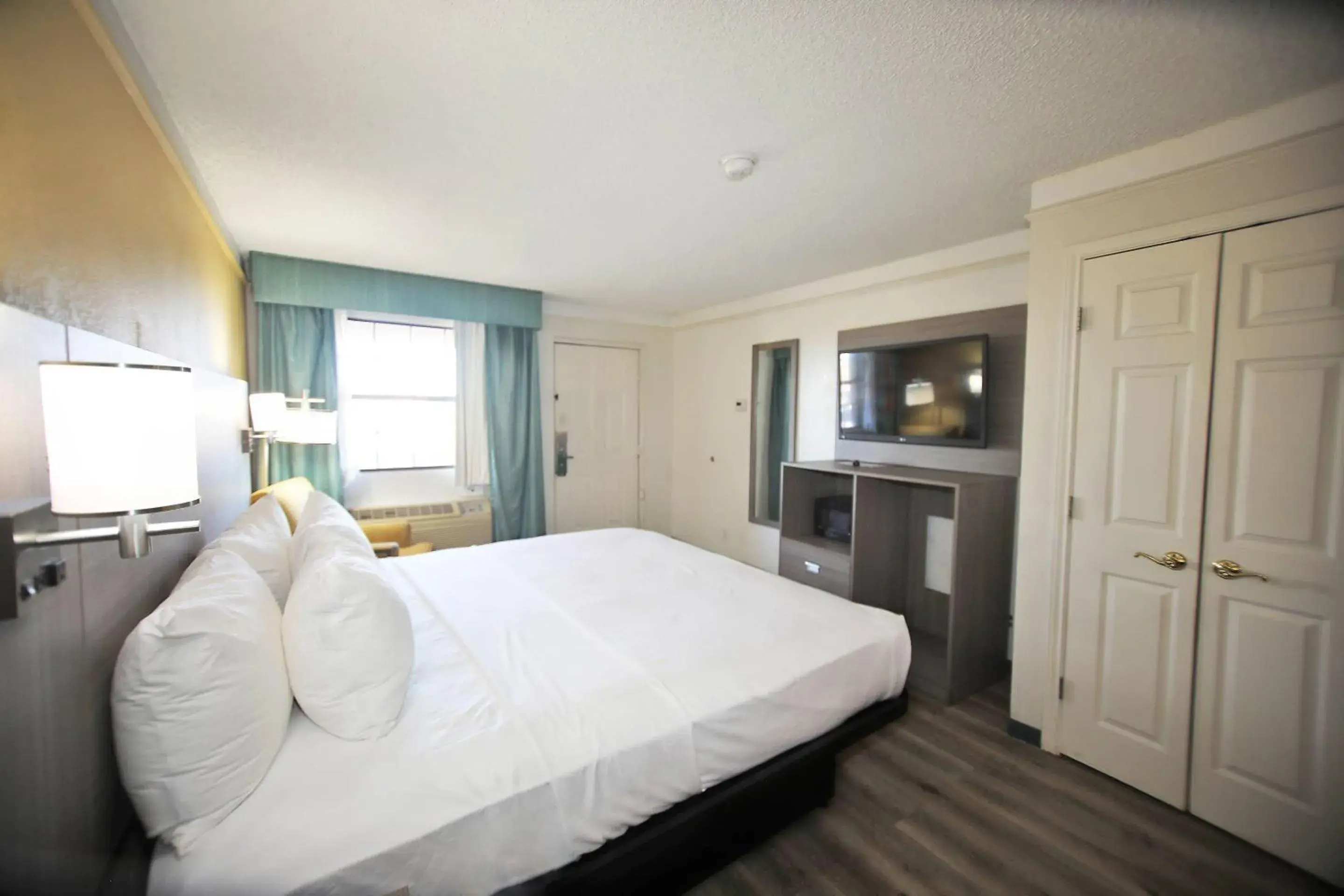 Bedroom, Bed in Quality Inn Aurora Denver Bedroom, Bed in Quality Inn Aurora Denver