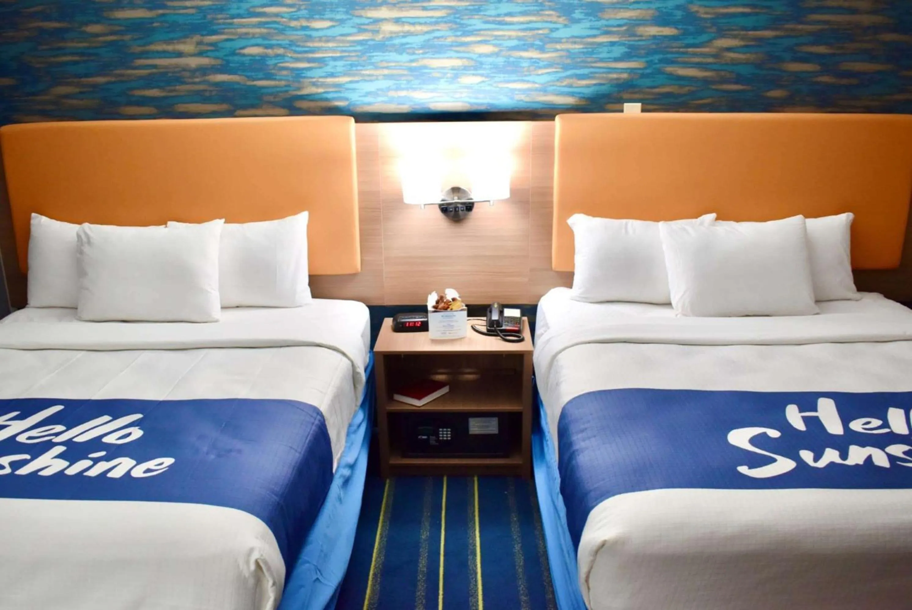 Photo of the whole room, Bed in Days Inn by Wyndham Wayne