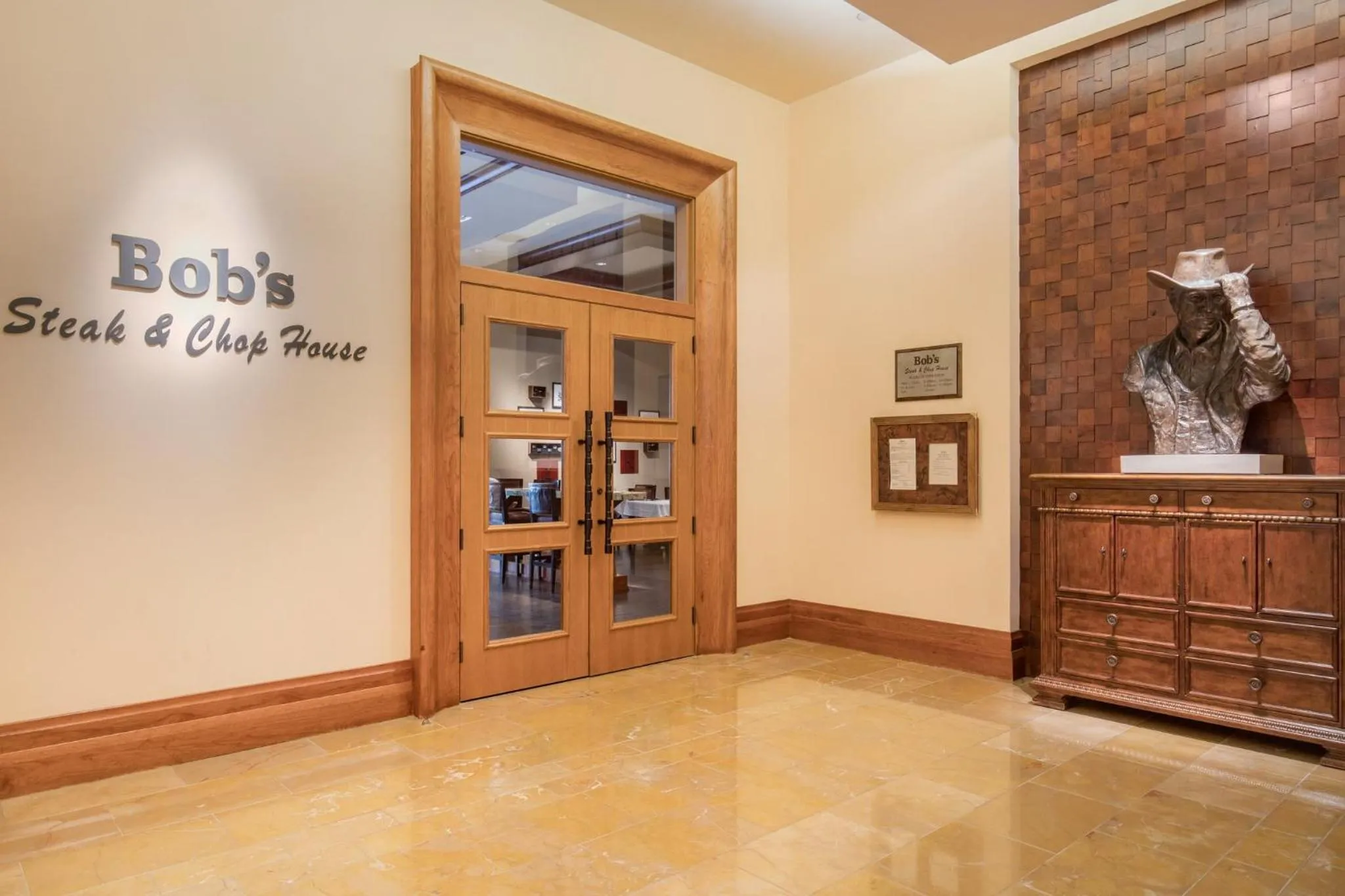 Restaurant/places to eat in Omni Fort Worth Hotel