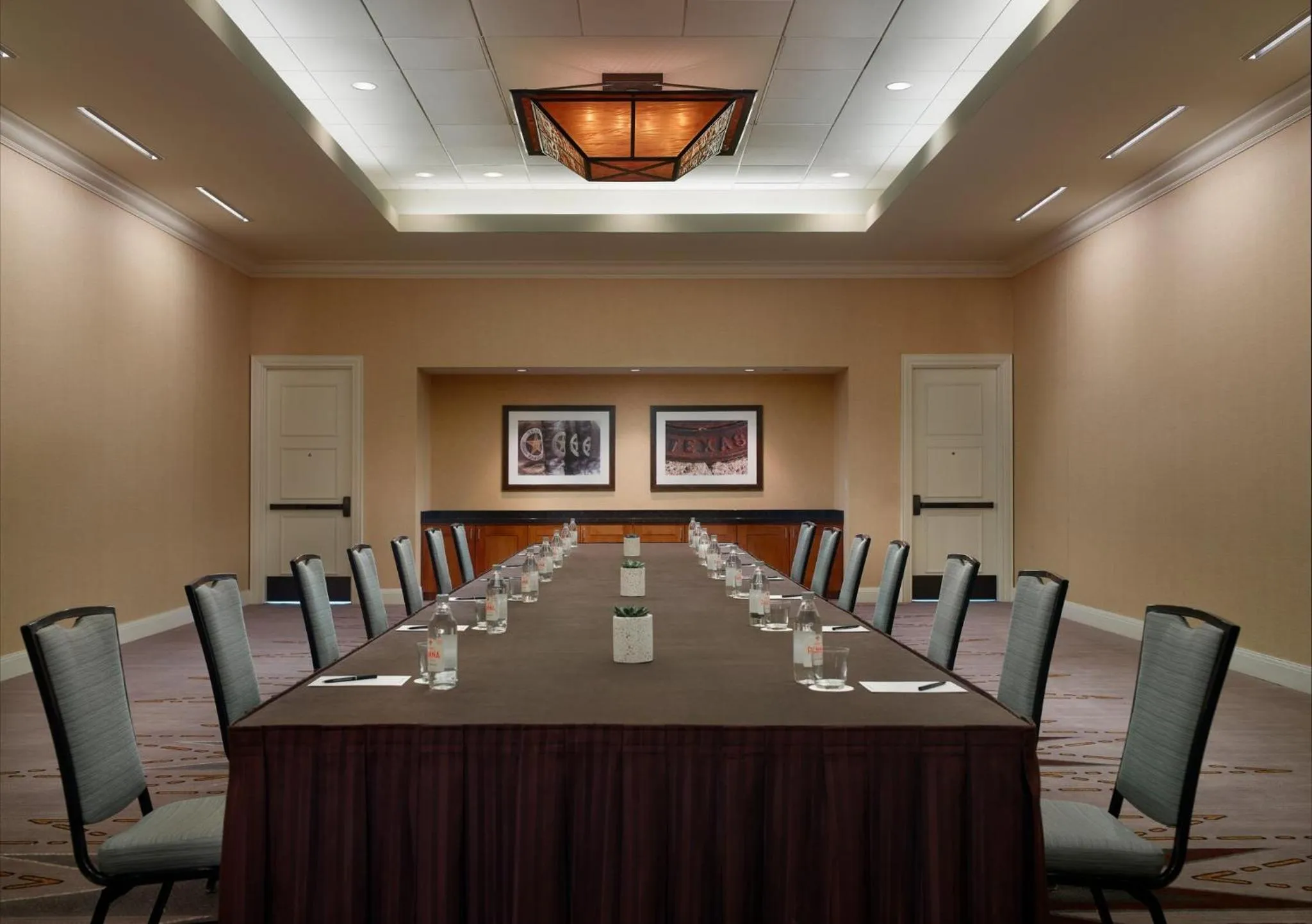 Meeting/conference room in Omni Fort Worth Hotel