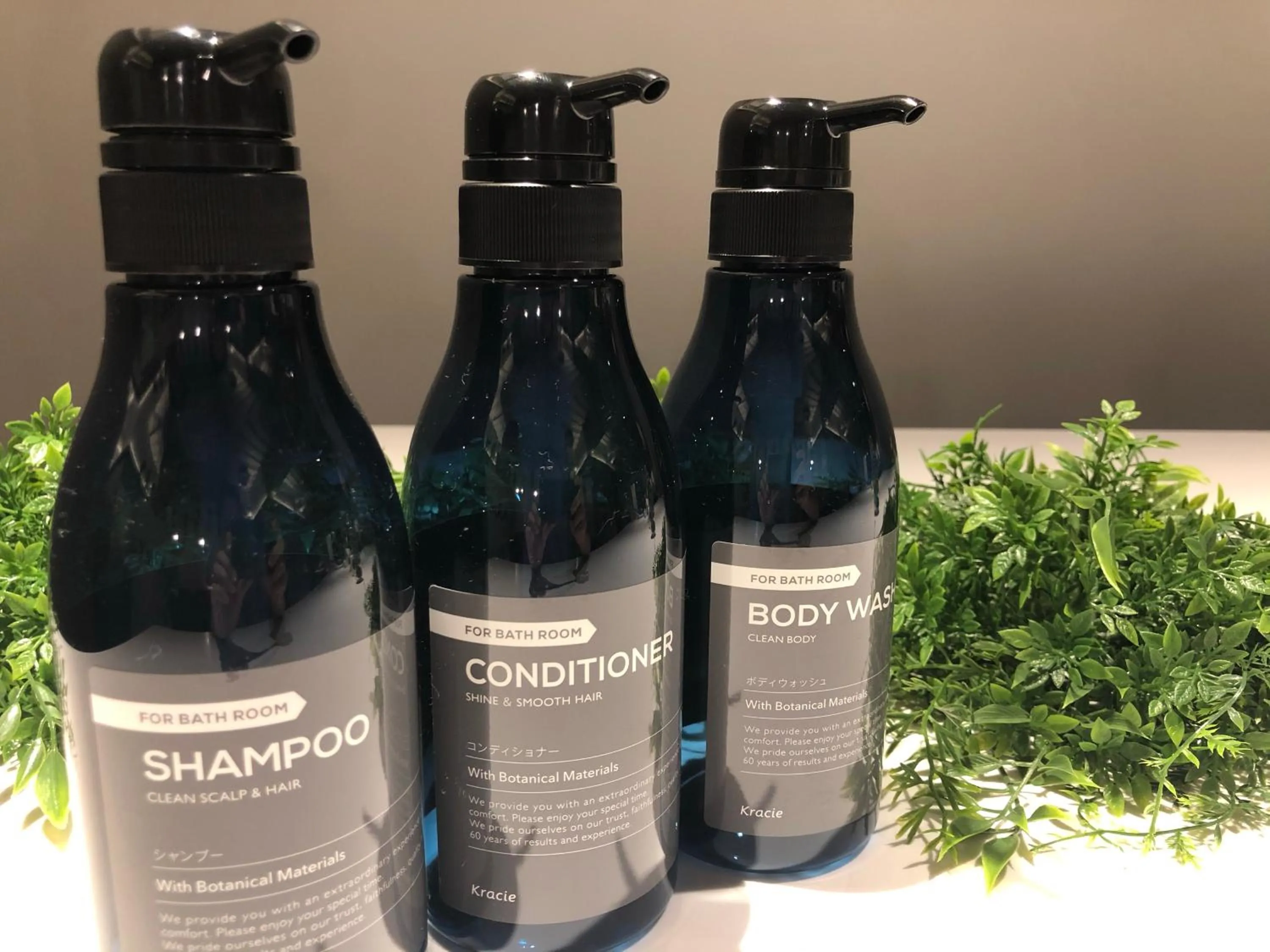 Shower in plat hostel keikyu minowa forest