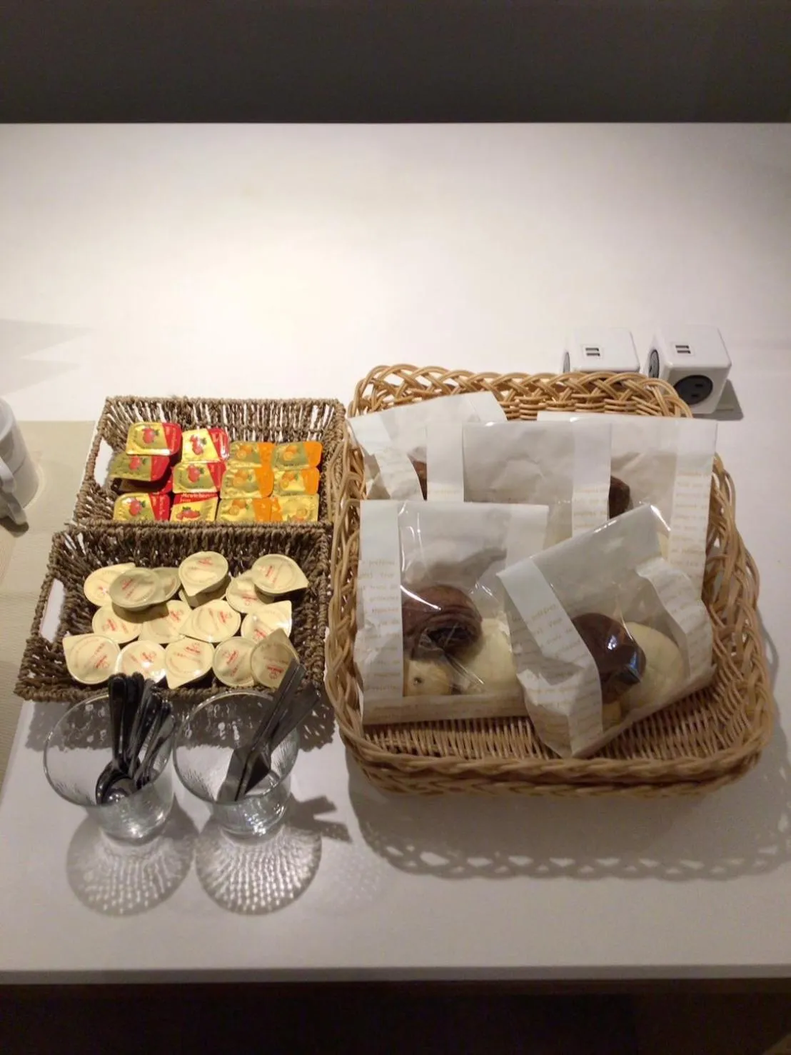 Breakfast in plat hostel keikyu minowa forest