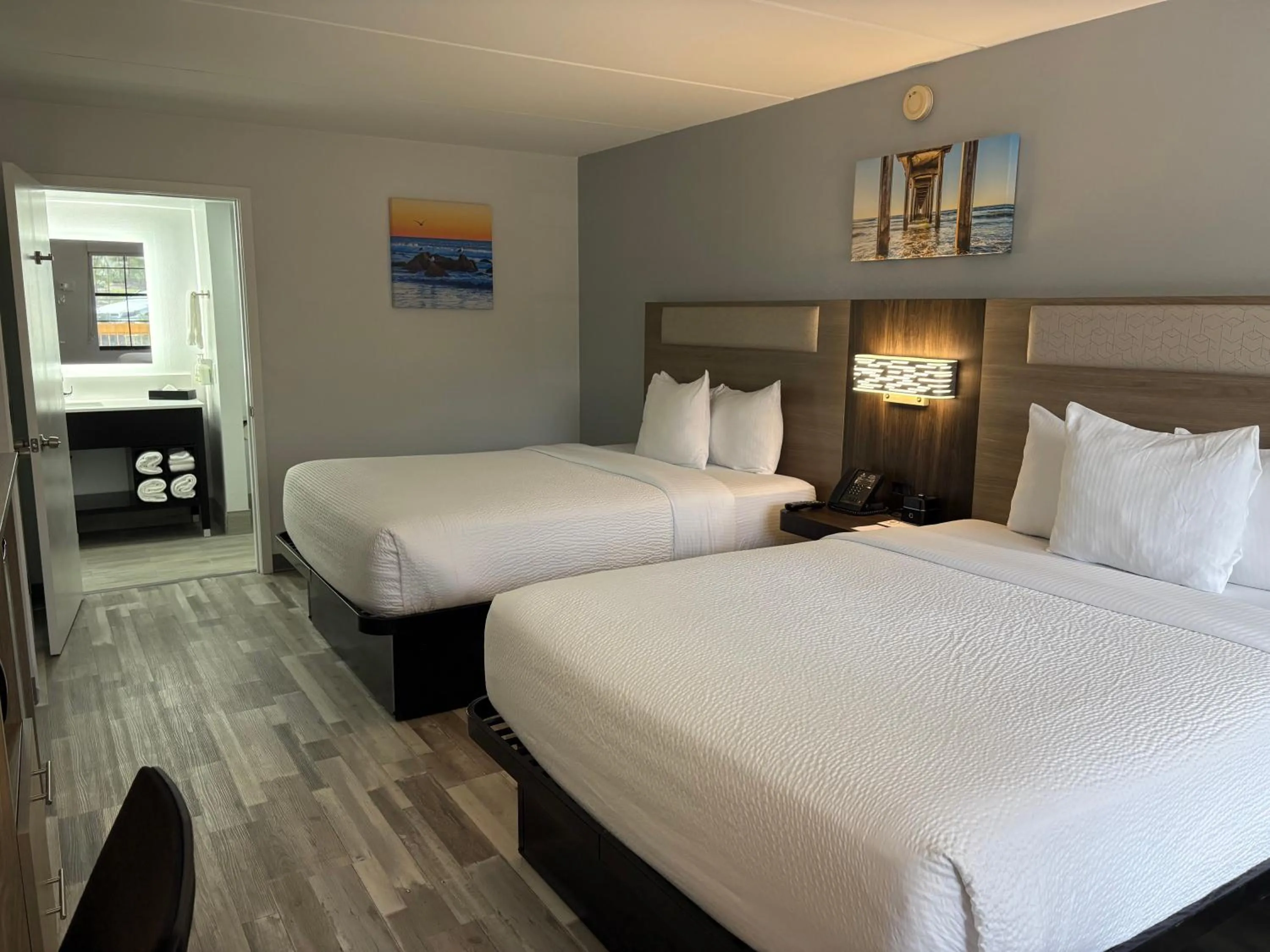 Bed in La Quinta Inn by Wyndham San Diego Chula Vista