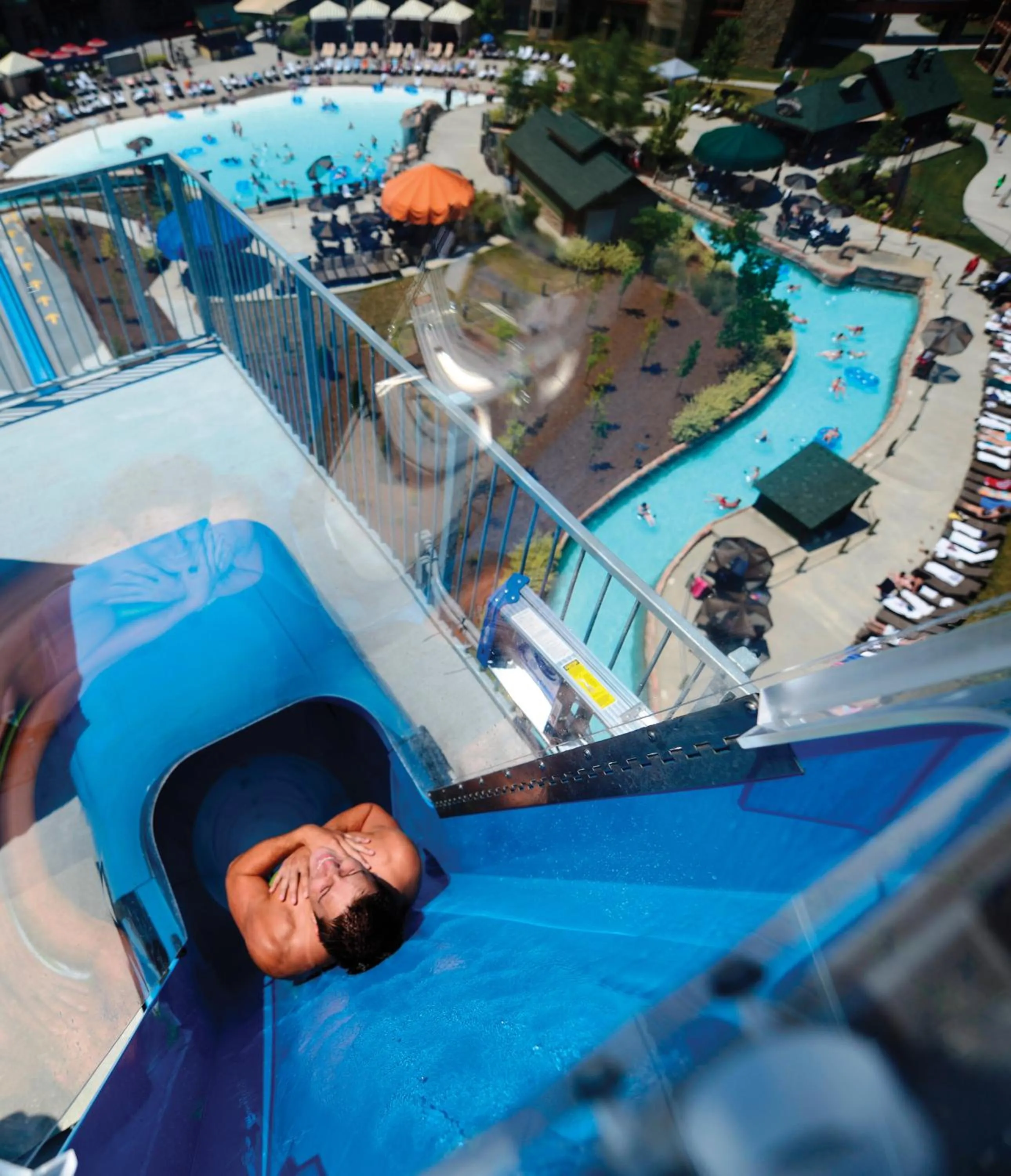 Swimming pool in Club Wyndham Great Smokies Lodge