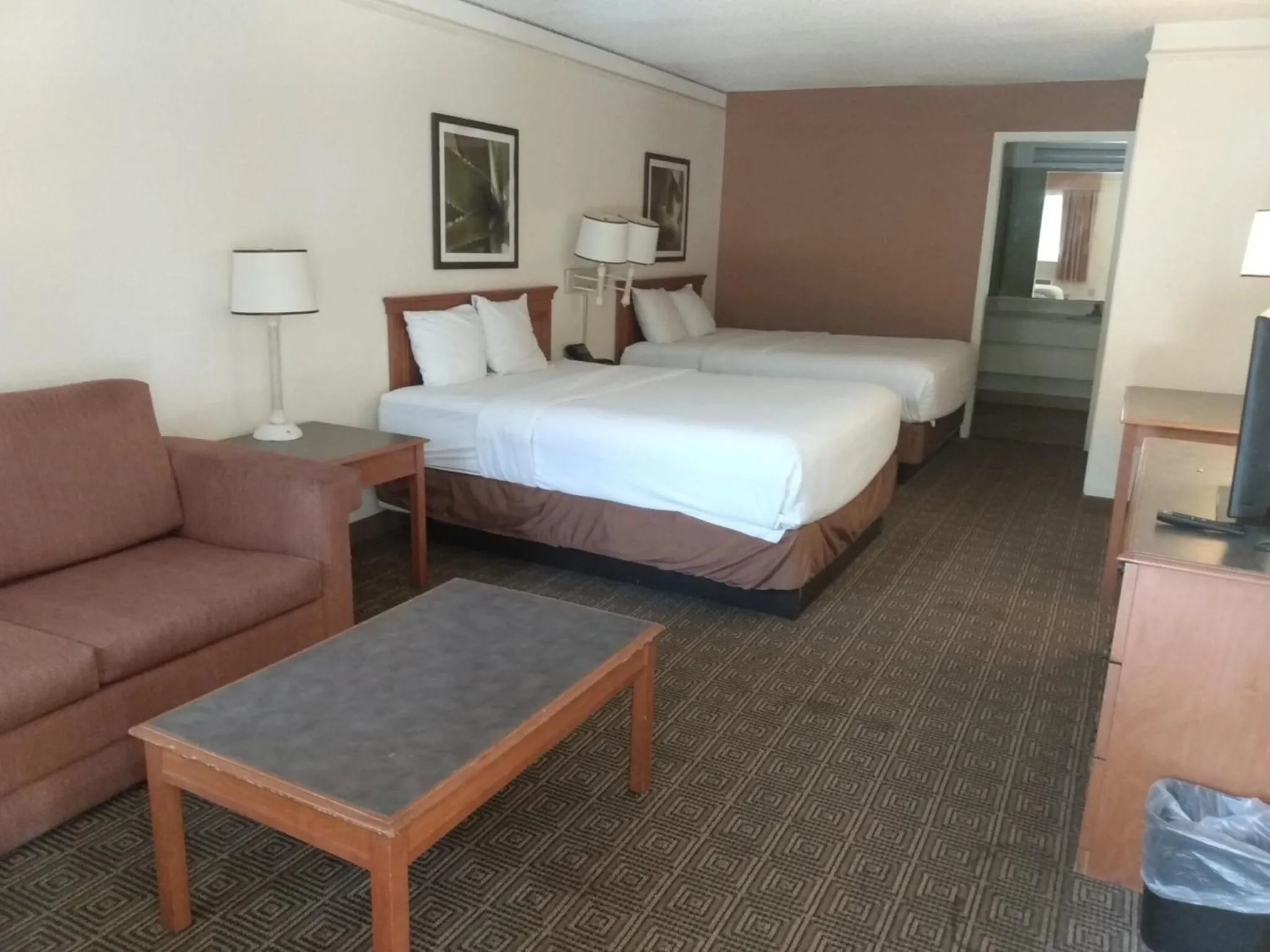 Bedroom in Super 8 by Wyndham San Antonio Near SeaWorld Ingram Park