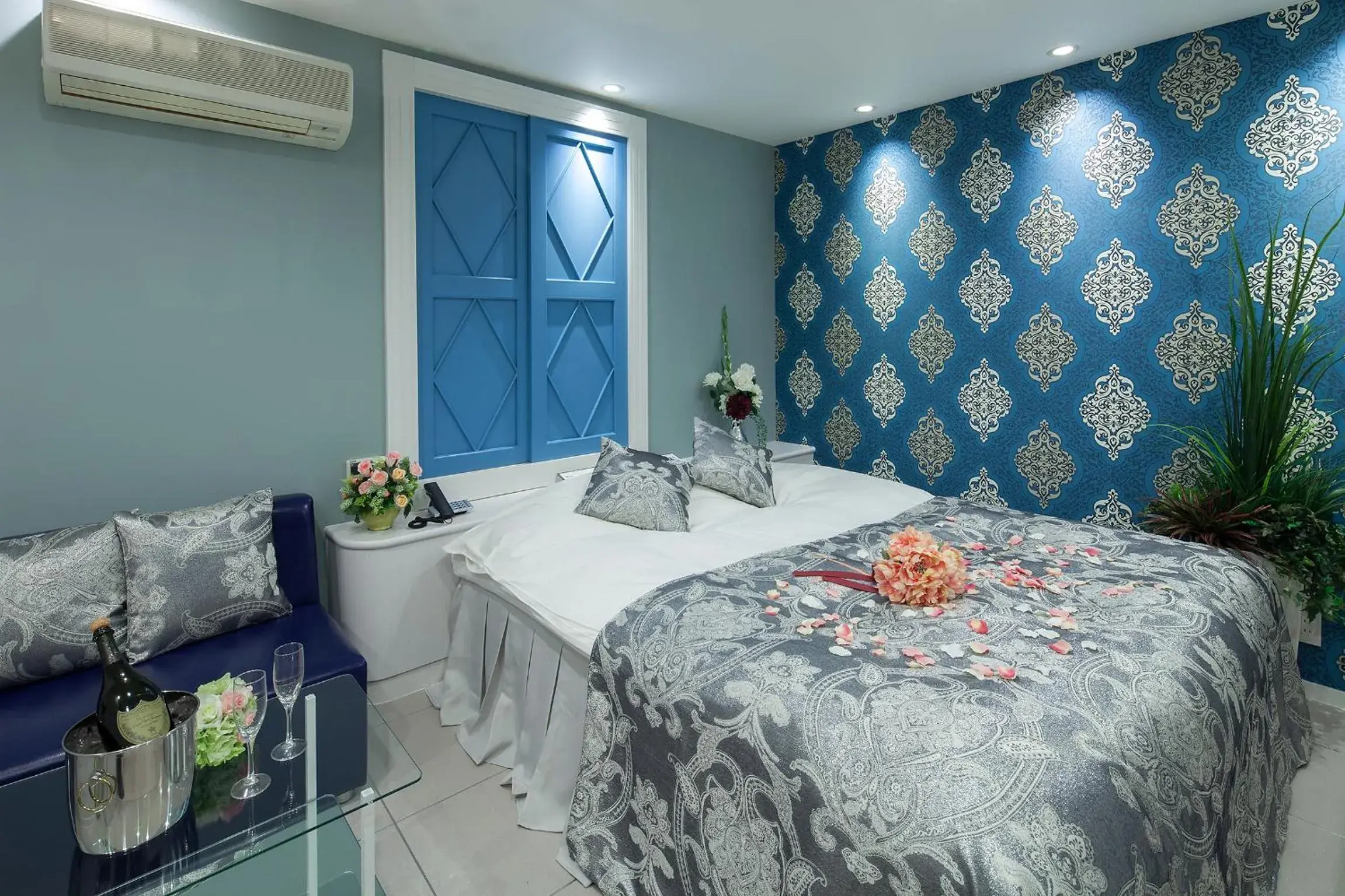 Photo of the whole room, Bed in Restay Okayama (Adult Only) Photo of the whole room, Bed in Restay Okayama (Adult Only)