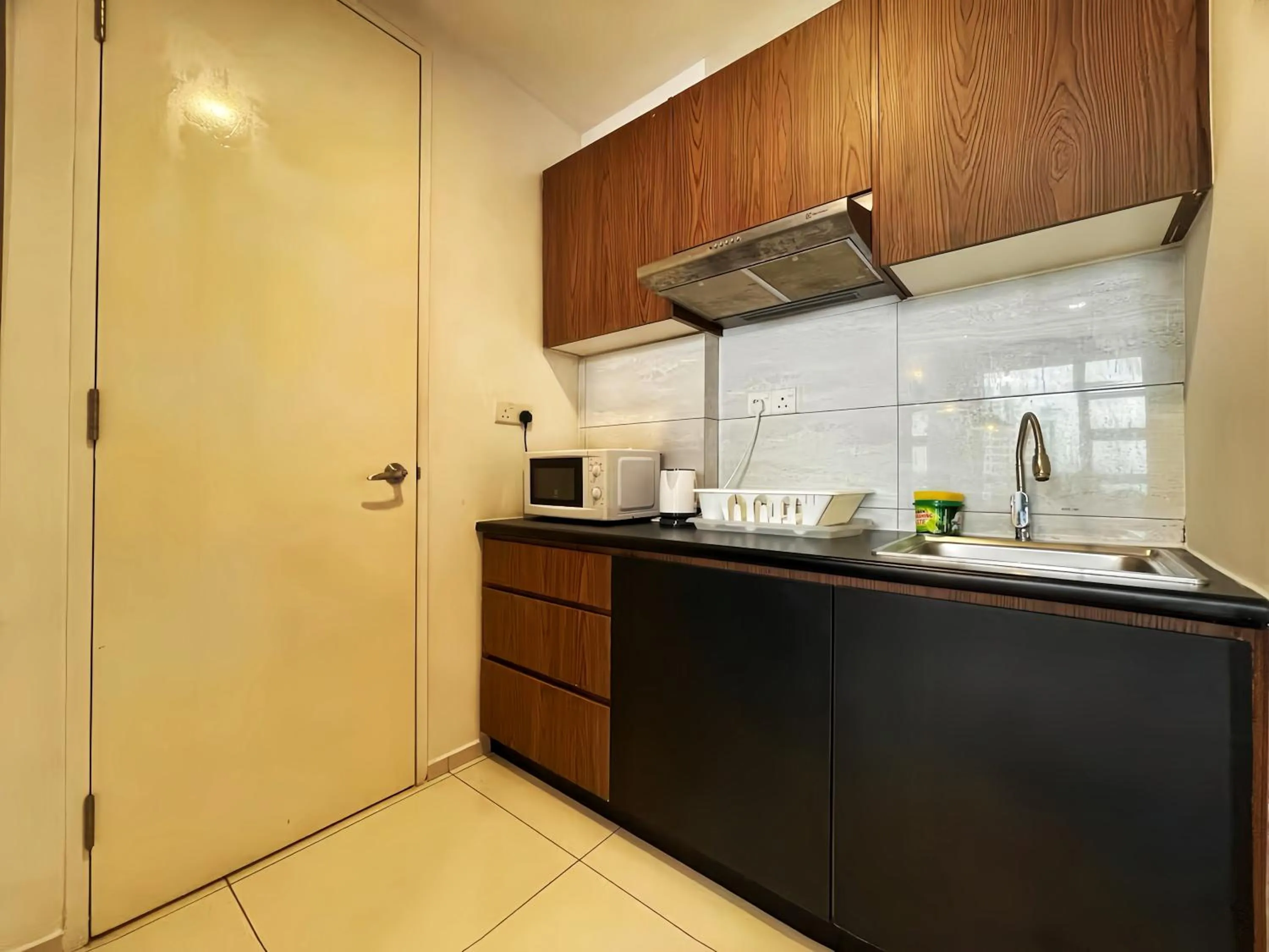 Kitchen or kitchenette in The Robertson Bukit Bintang
