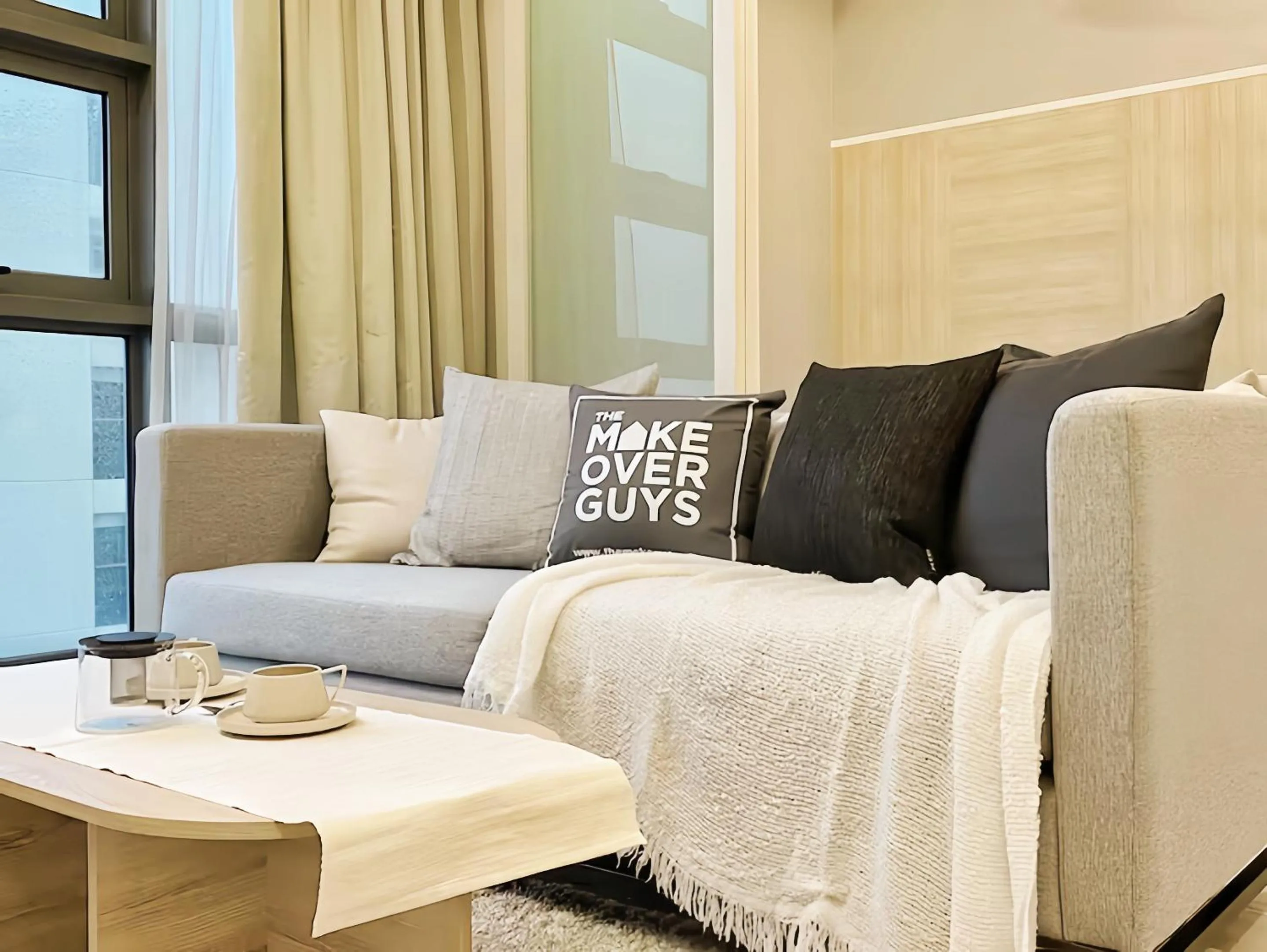 Living room, Bed in The Robertson Bukit Bintang