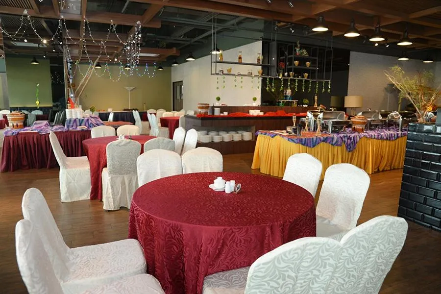 Dining area in Cosy private suite 2BR 591 Nexus USJ Shah Alam