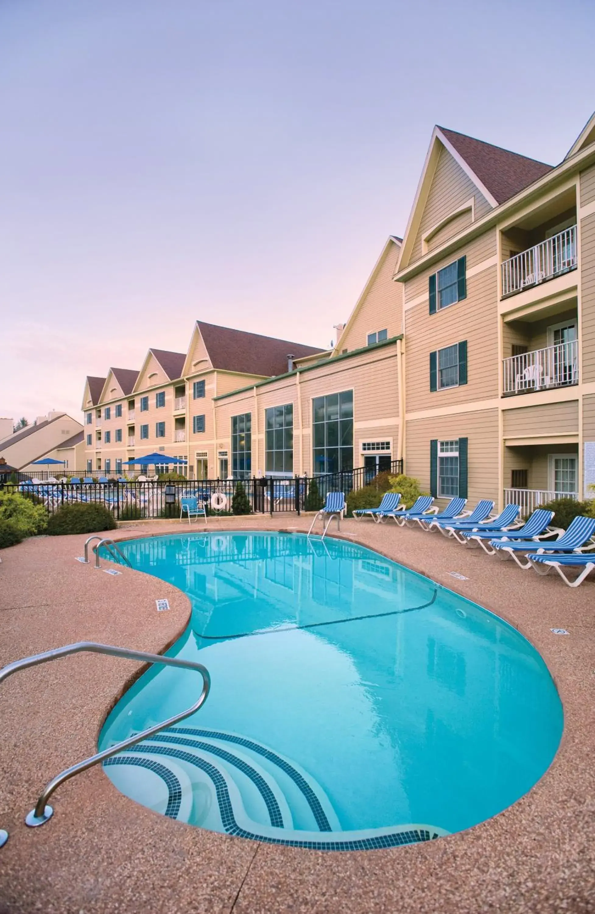 Swimming pool in Club Wyndham Bentley Brook Swimming pool in Club Wyndham Bentley Brook