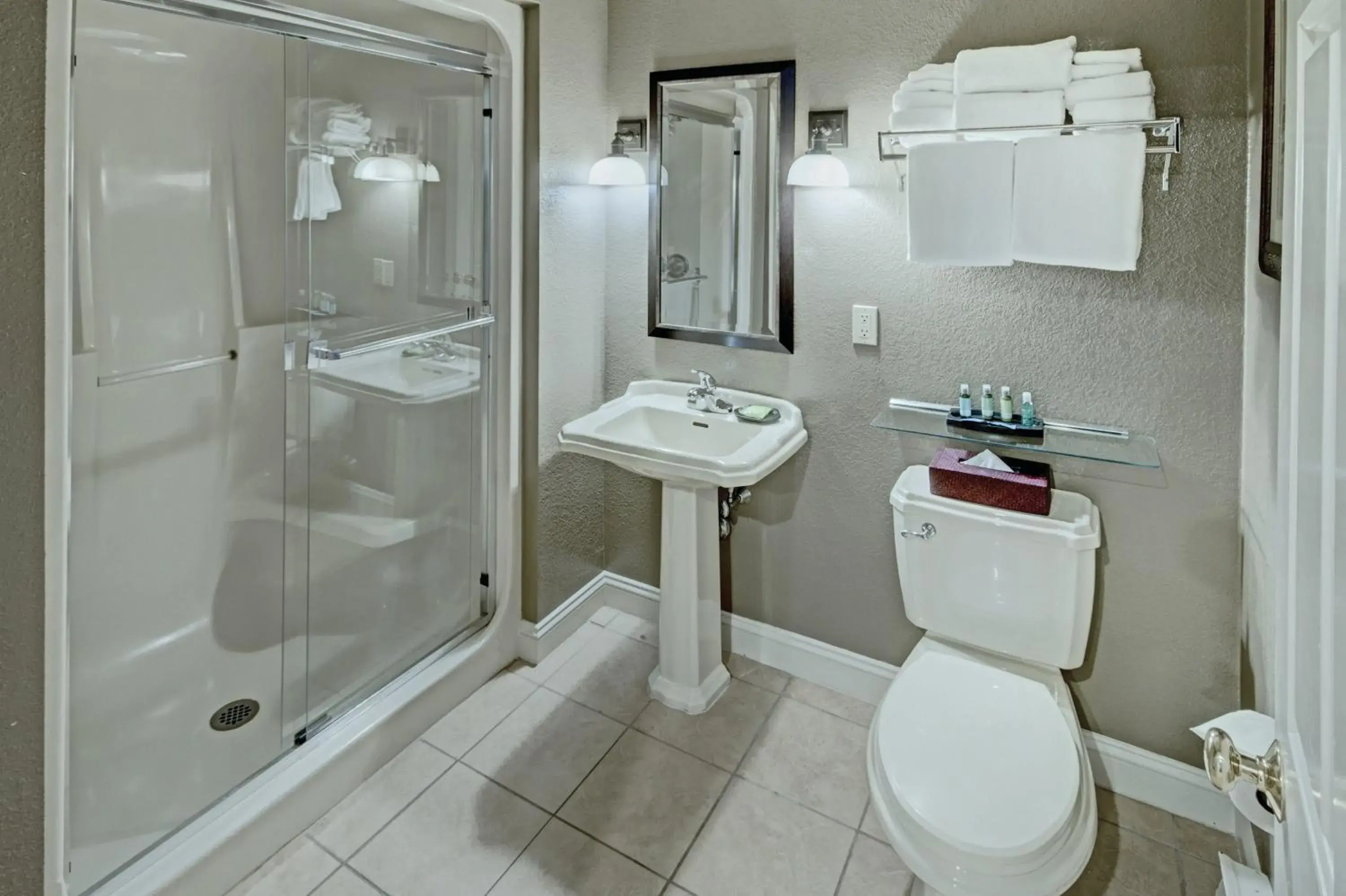 Bathroom in Club Wyndham Bentley Brook Bathroom in Club Wyndham Bentley Brook