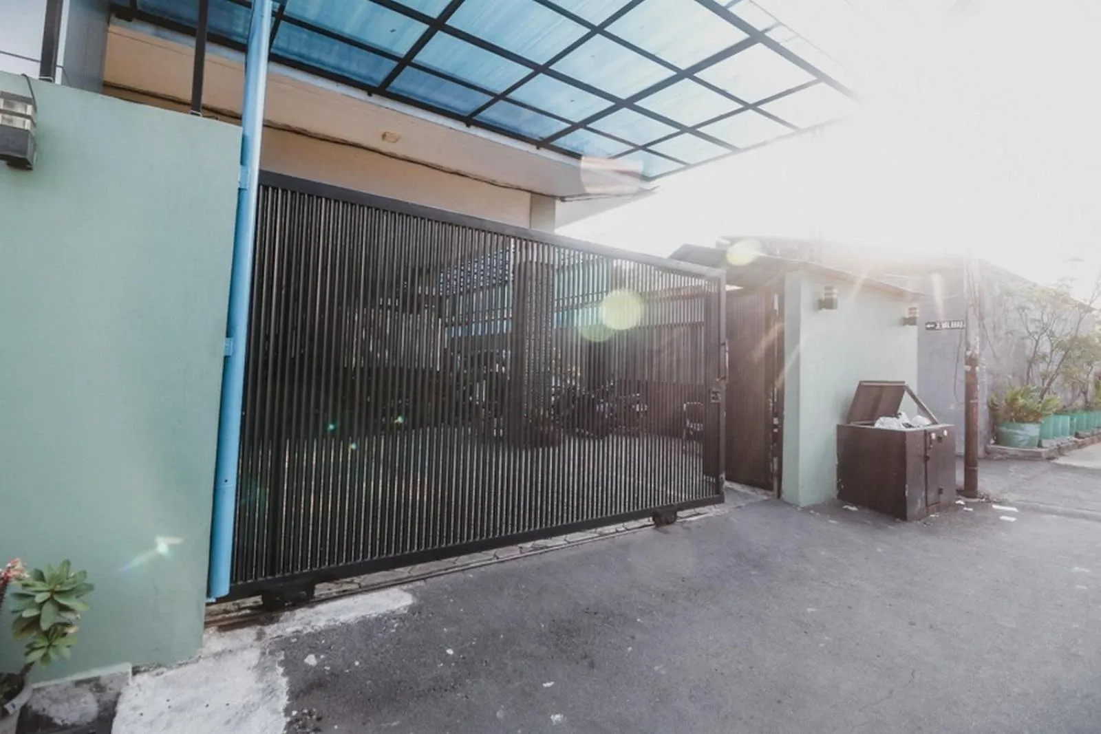 Property building in RedDoorz Plus near Semanggi