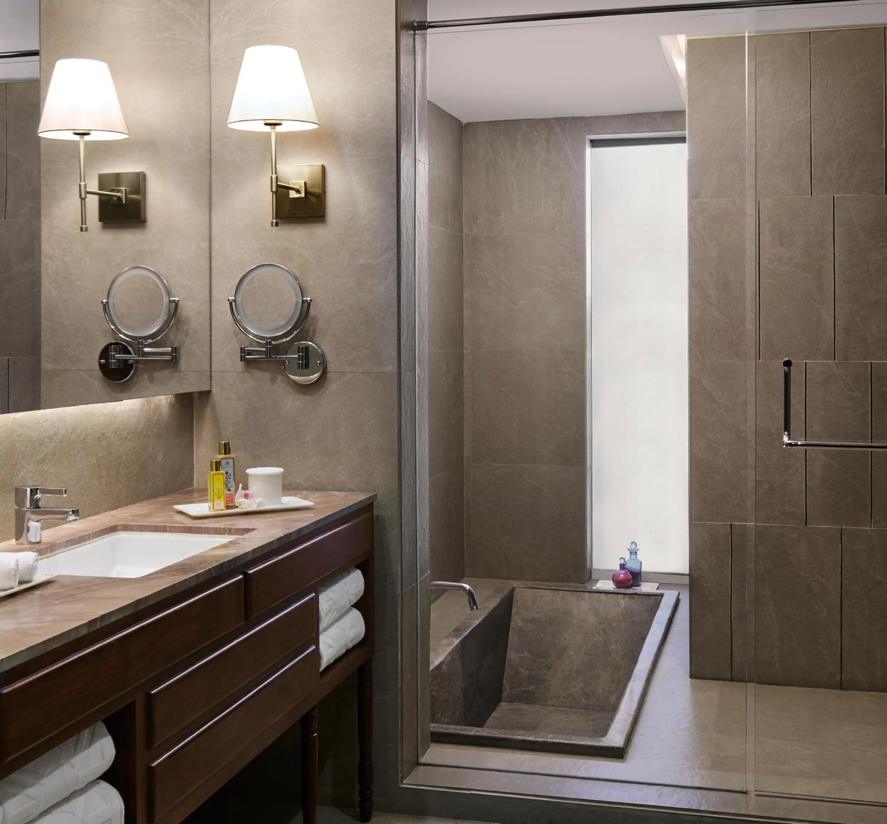 Bathroom in Taj Aravali Resort & Spa Udaipur