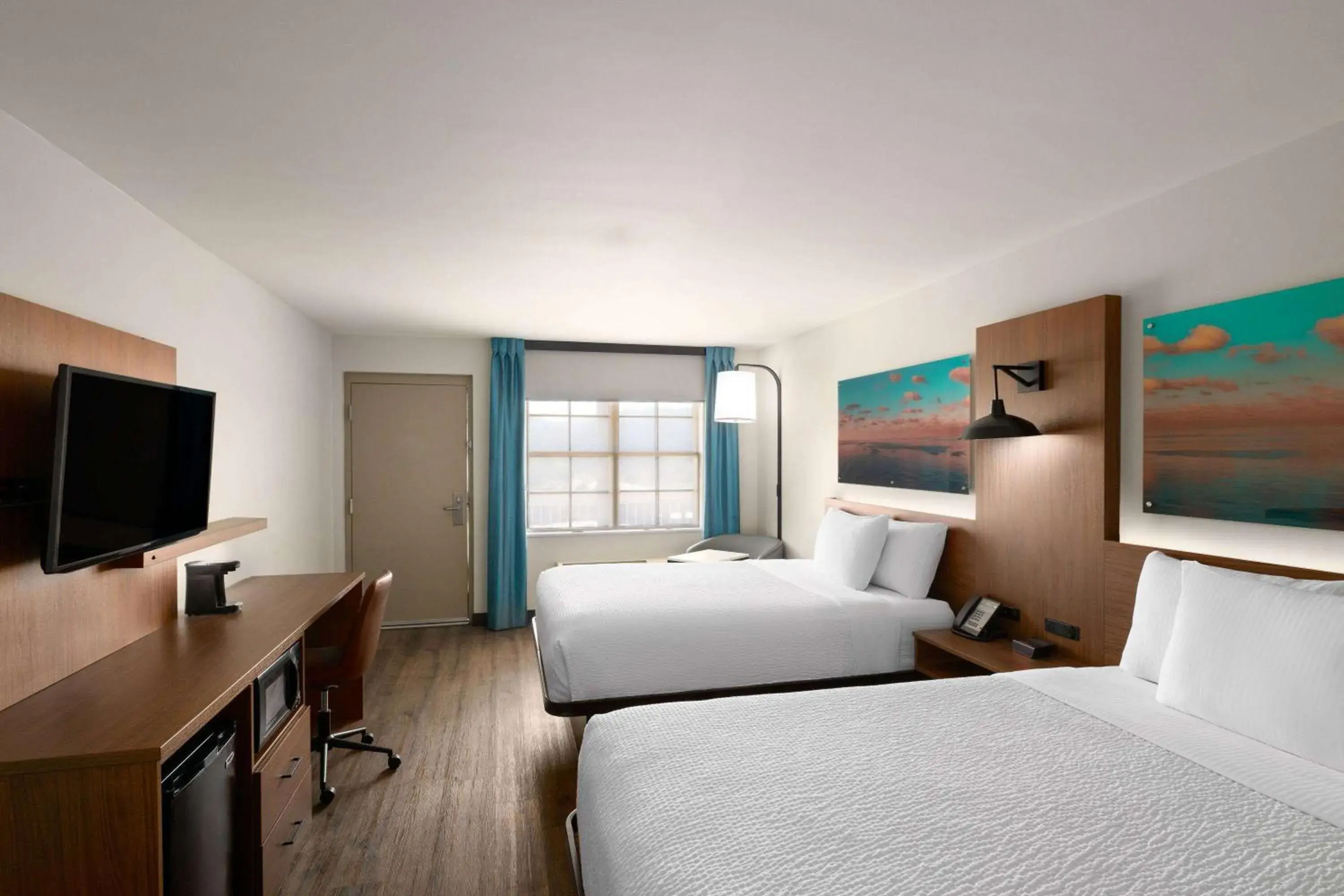 Photo of the whole room, Bed in La Quinta Inn by Wyndham San Diego - Miramar Photo of the whole room, Bed in La Quinta Inn by Wyndham San Diego - Miramar