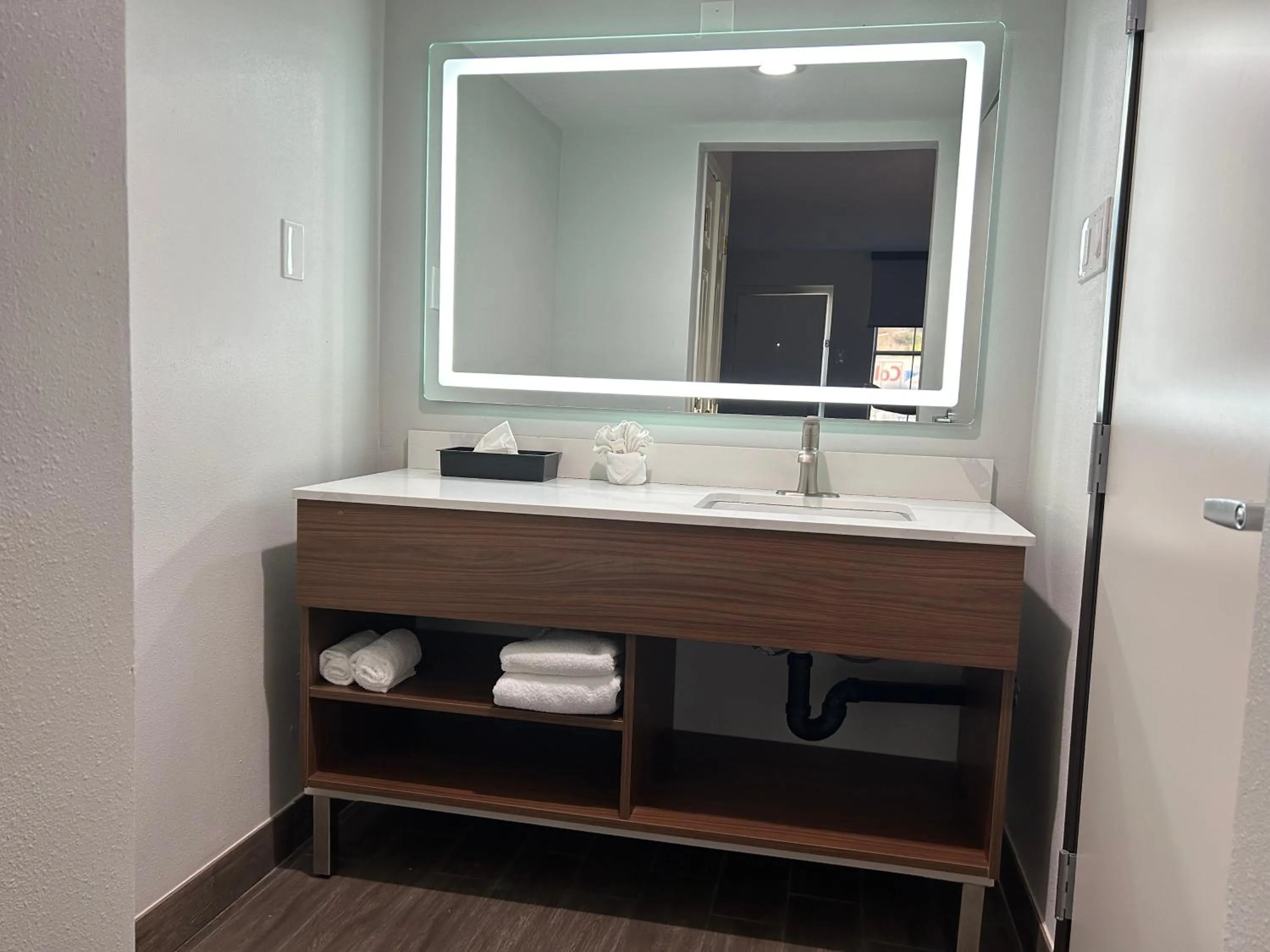 towels in La Quinta Inn by Wyndham San Diego - Miramar