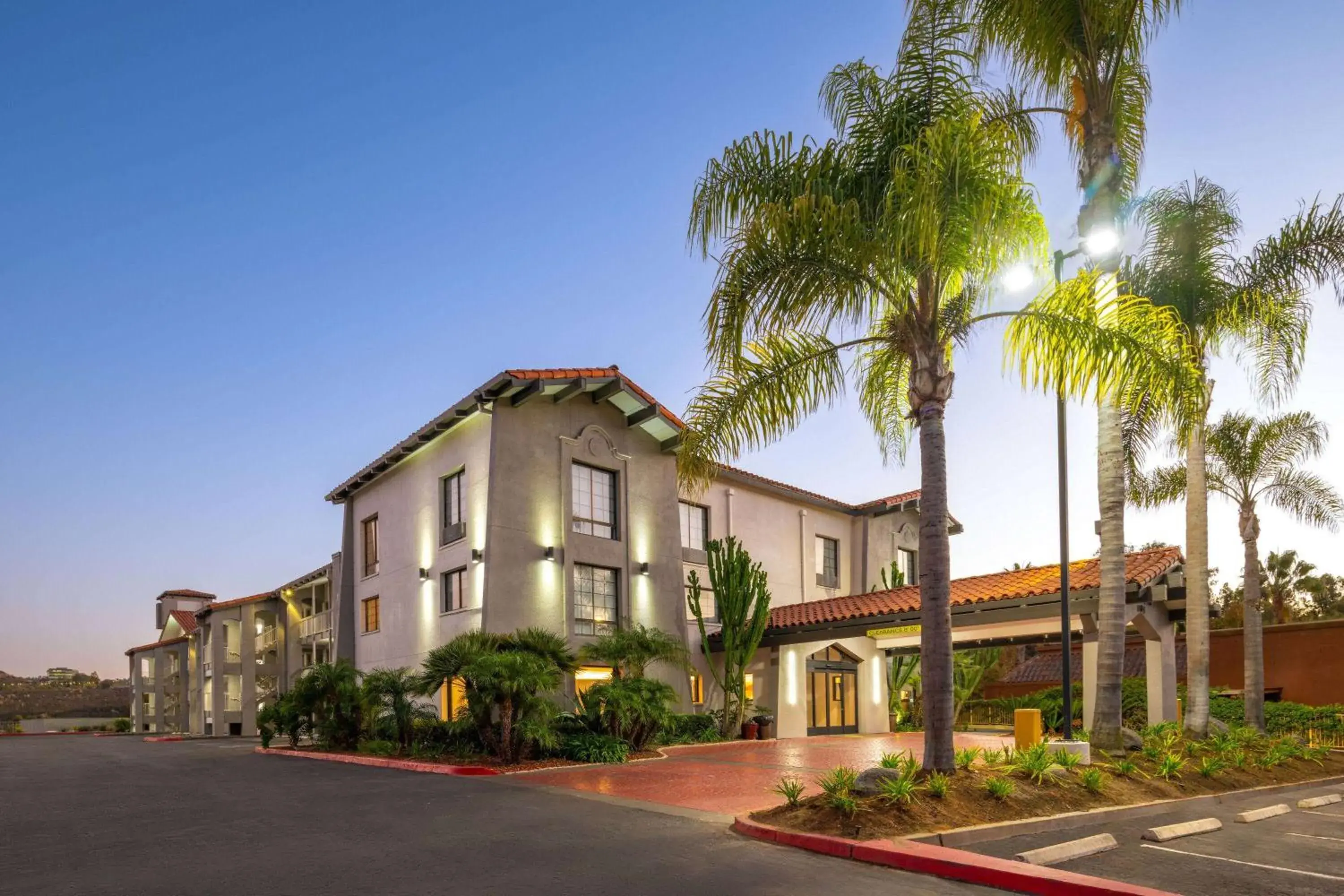 Property building in La Quinta Inn by Wyndham San Diego - Miramar Property building in La Quinta Inn by Wyndham San Diego - Miramar