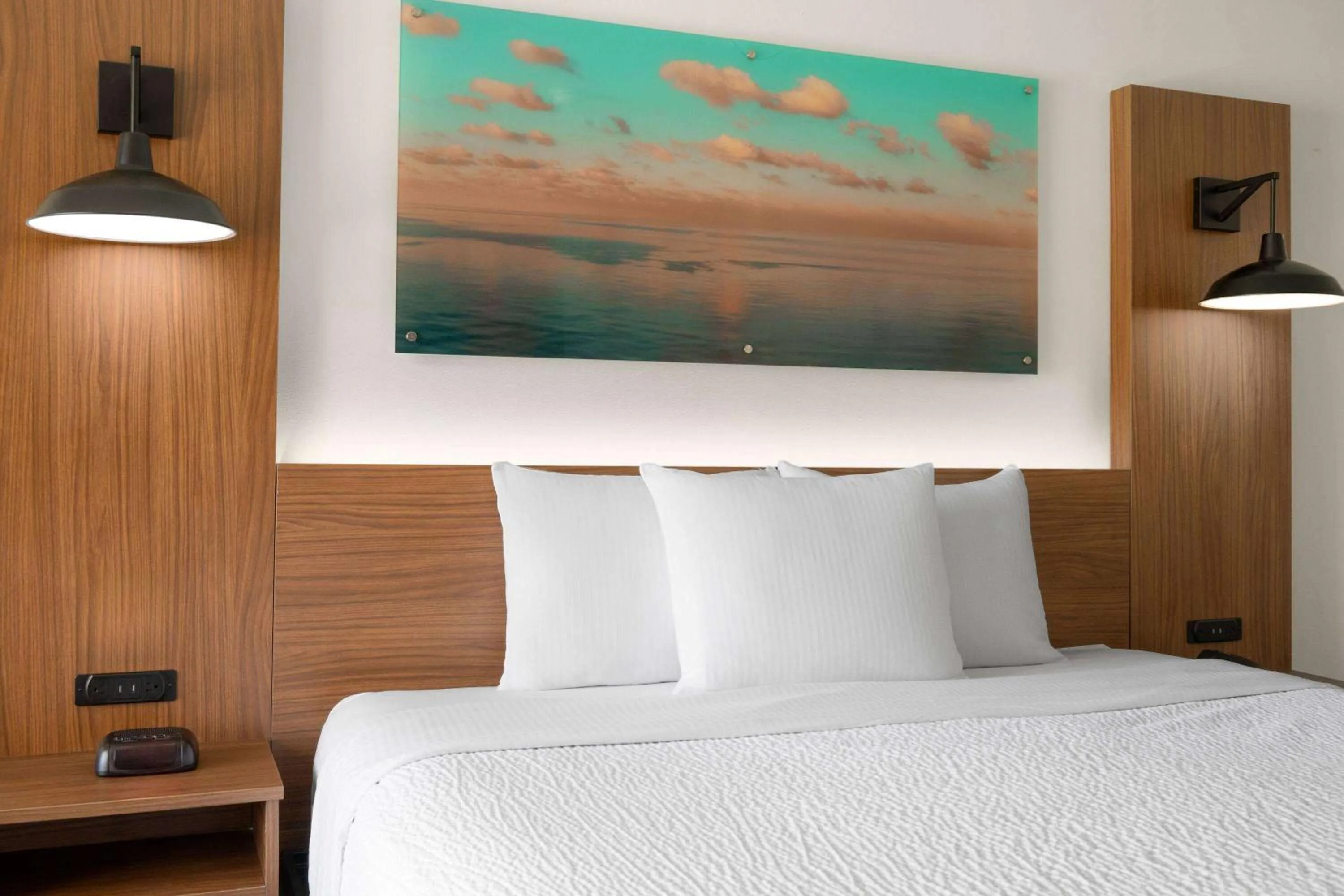 Photo of the whole room, Bed in La Quinta Inn by Wyndham San Diego - Miramar