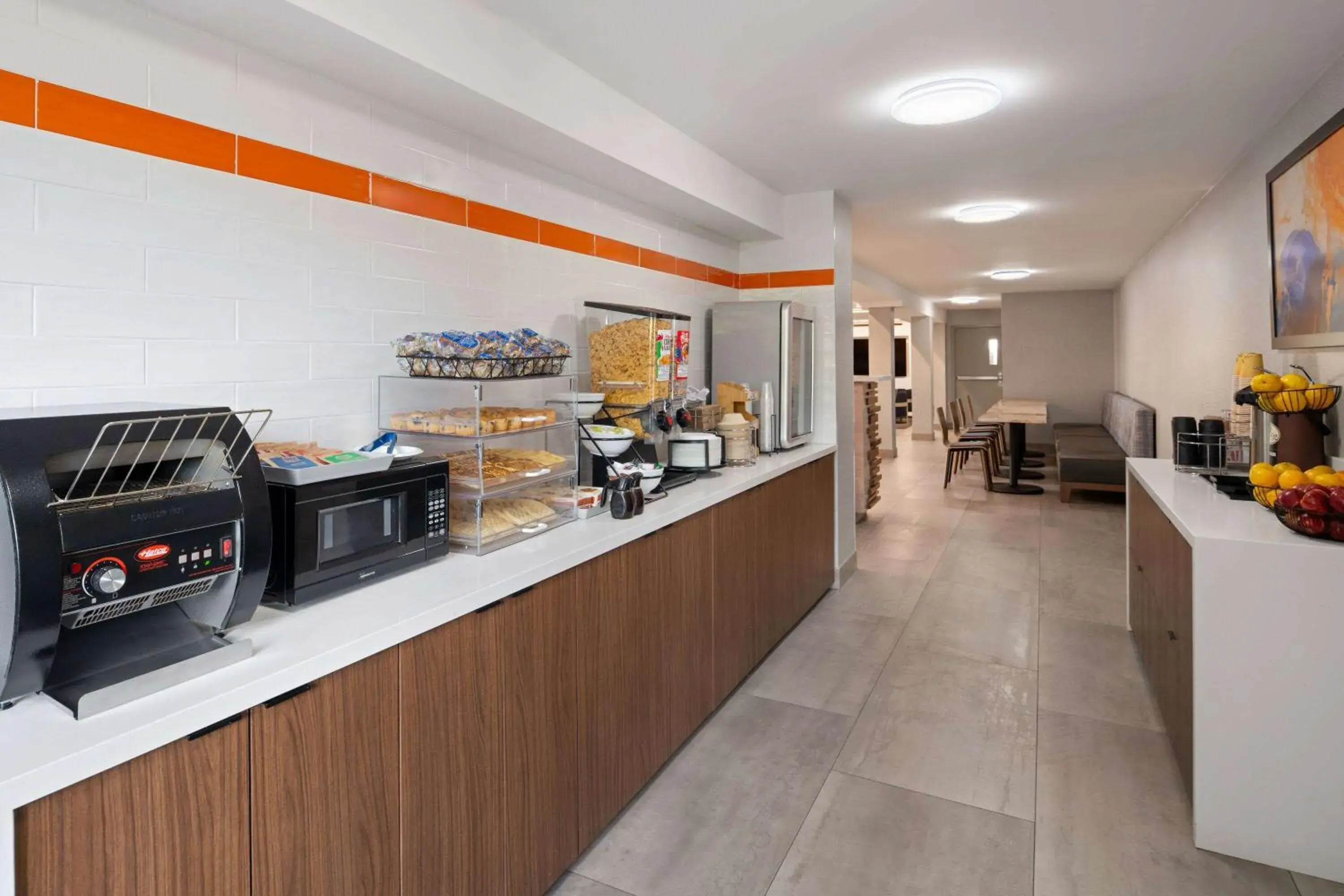 Breakfast in La Quinta Inn by Wyndham San Diego - Miramar Breakfast in La Quinta Inn by Wyndham San Diego - Miramar