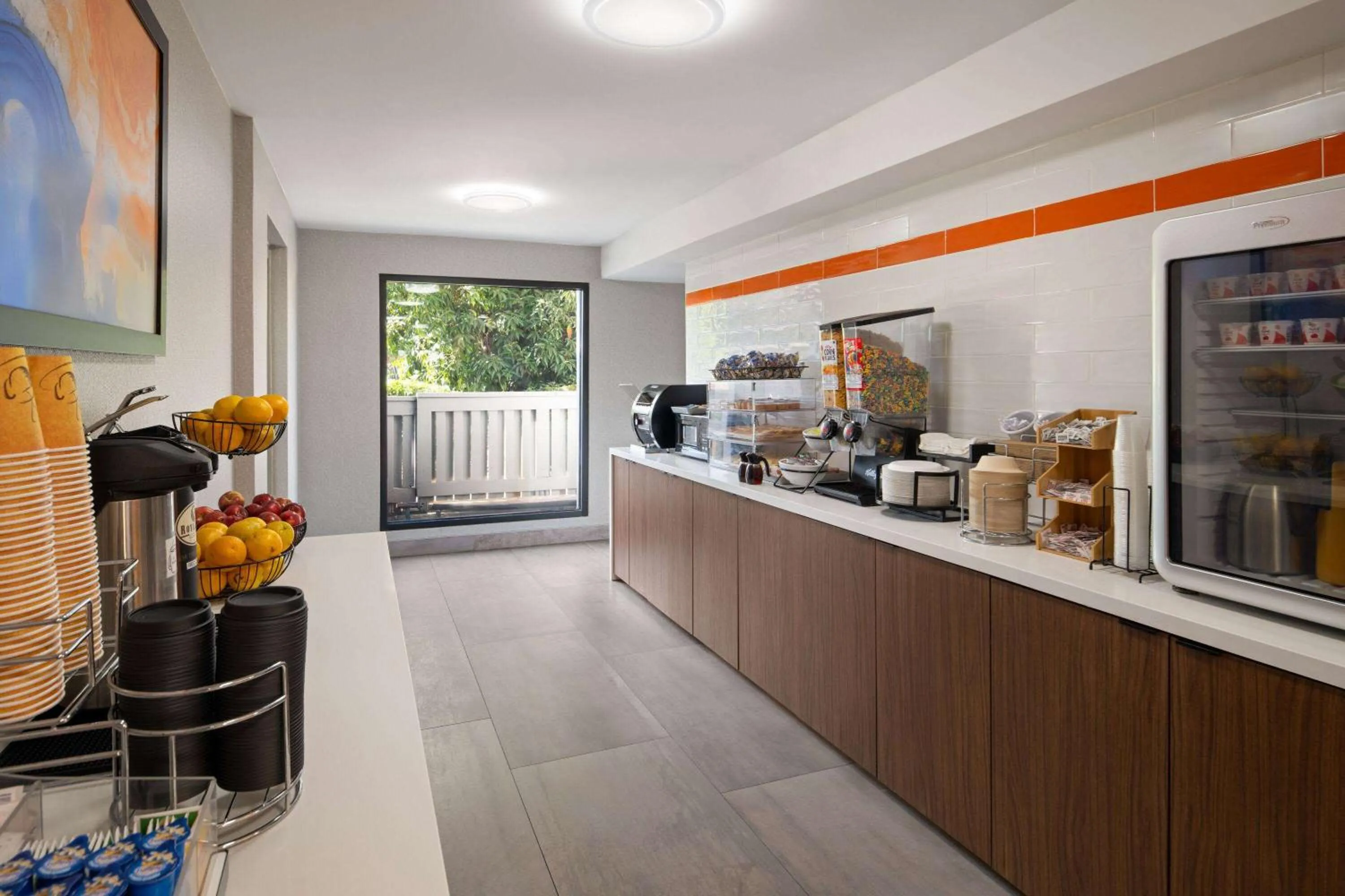 Breakfast in La Quinta Inn by Wyndham San Diego - Miramar