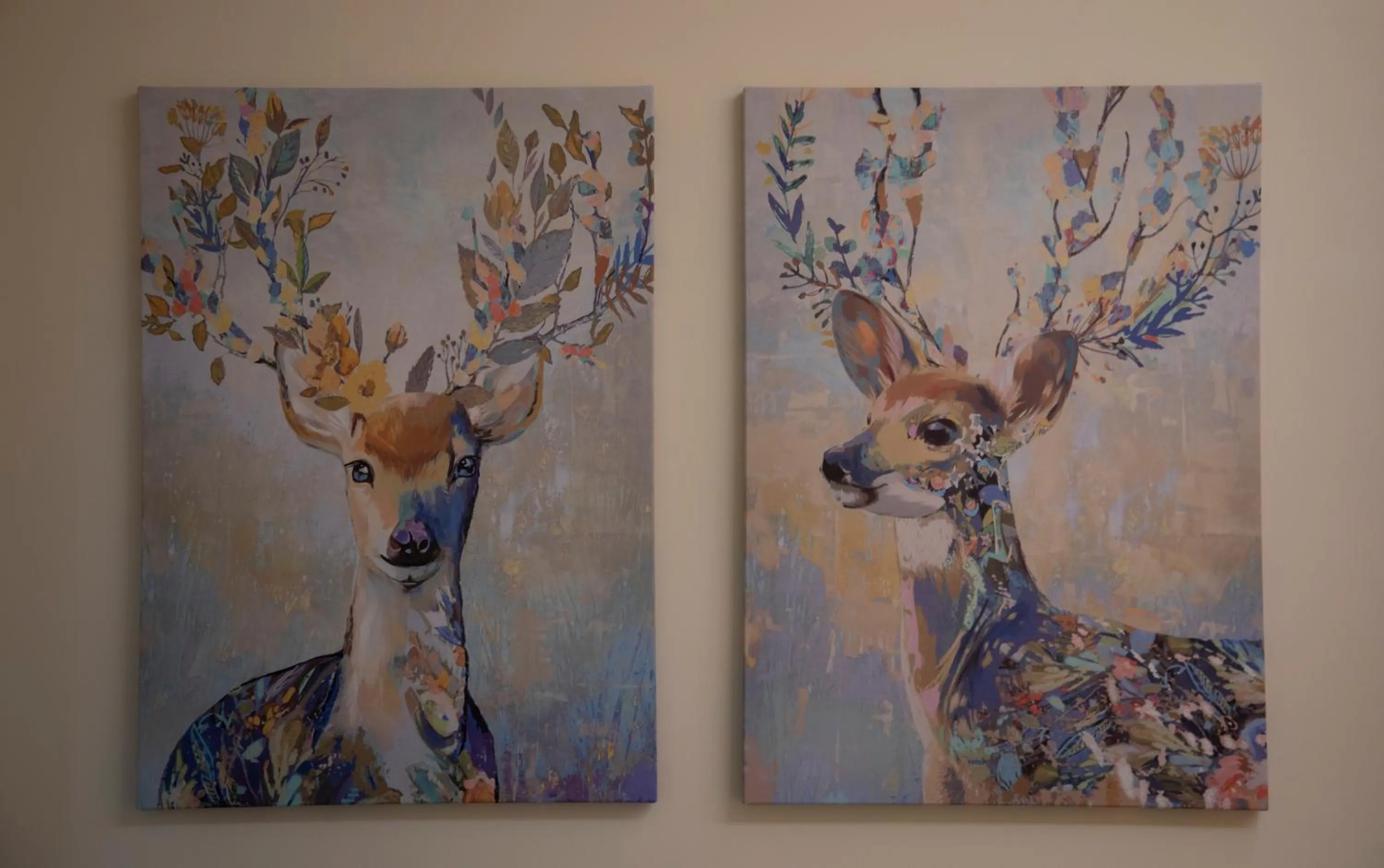 Decorative detail in B&B Lapillus