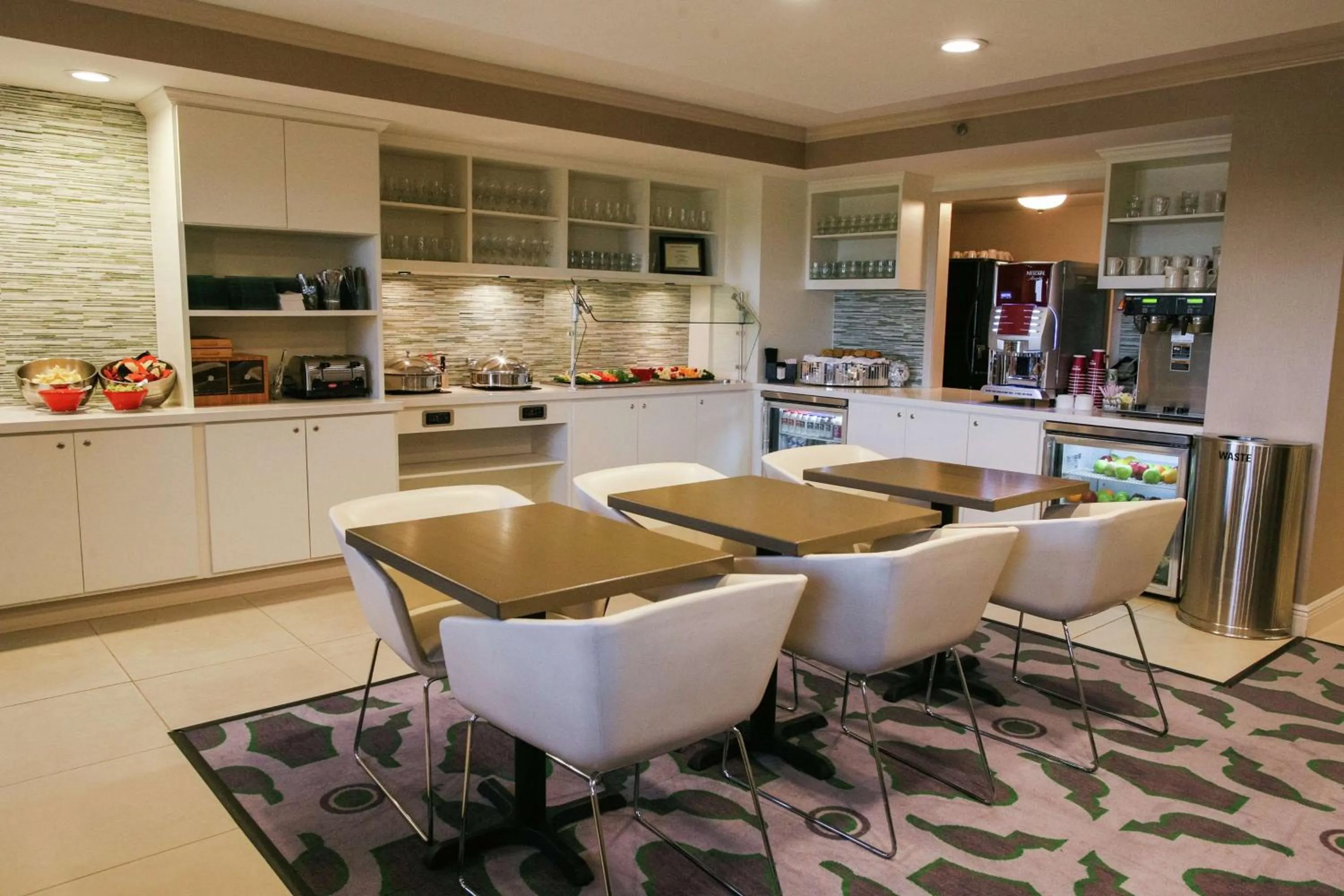 Dining area in Hilton Jackson