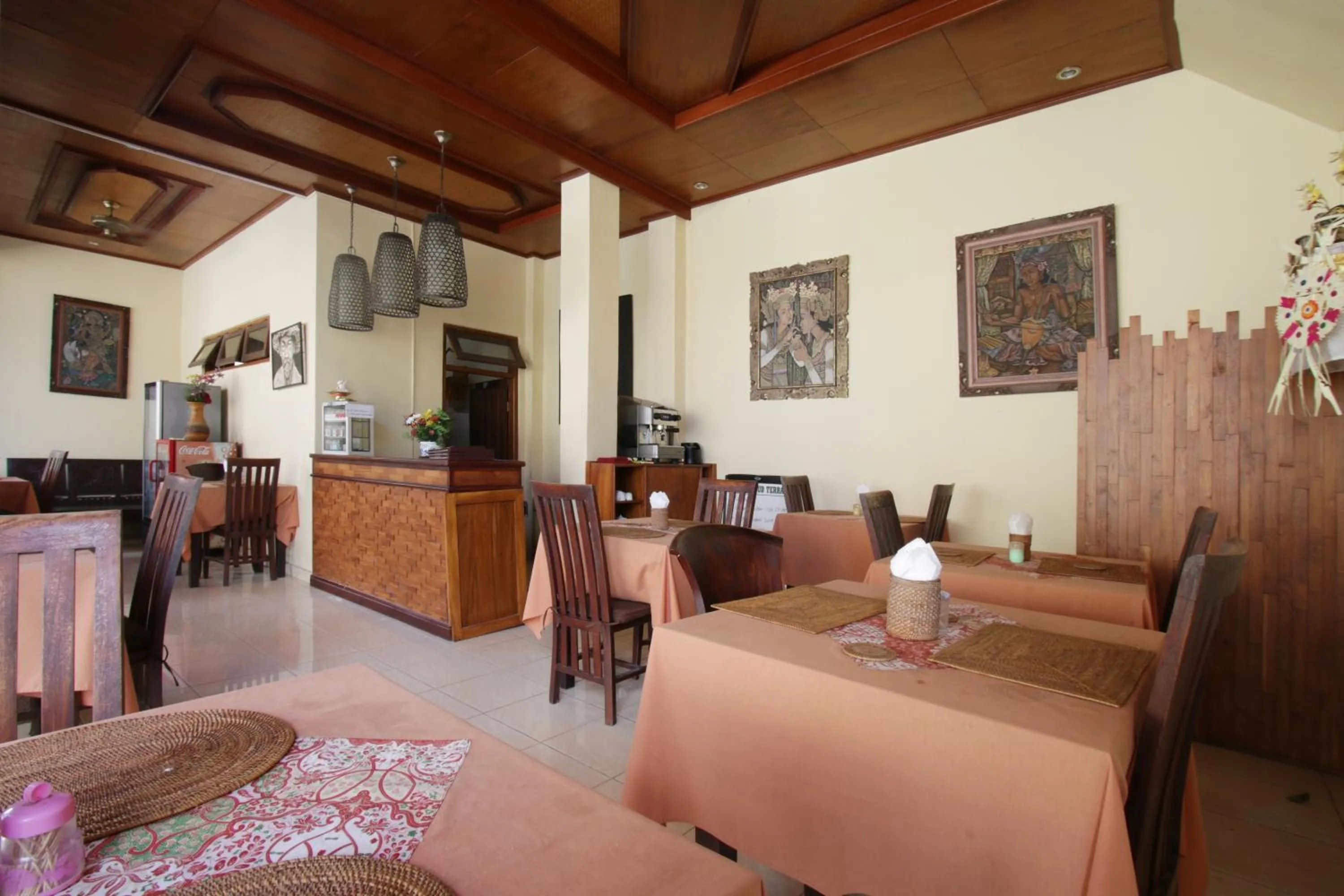 Food and drinks in Ubud Terrace