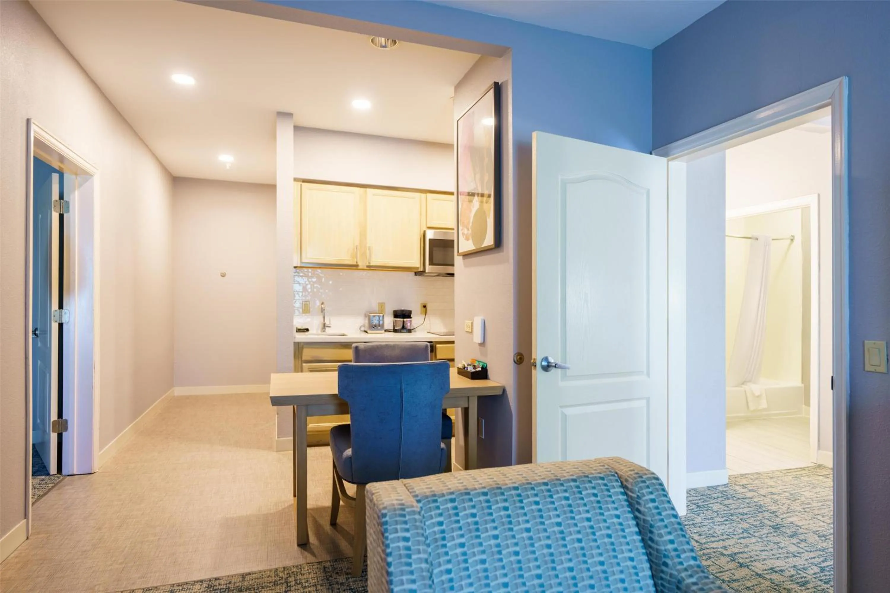 Kitchen or kitchenette in Homewood Suites by Hilton Houston West-Energy Corridor