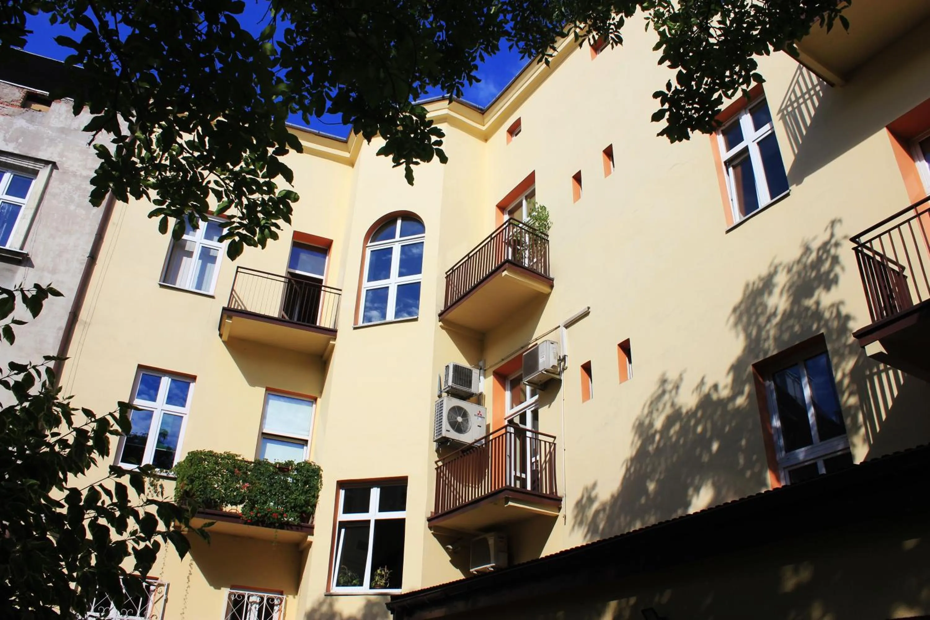 Property building in CDR