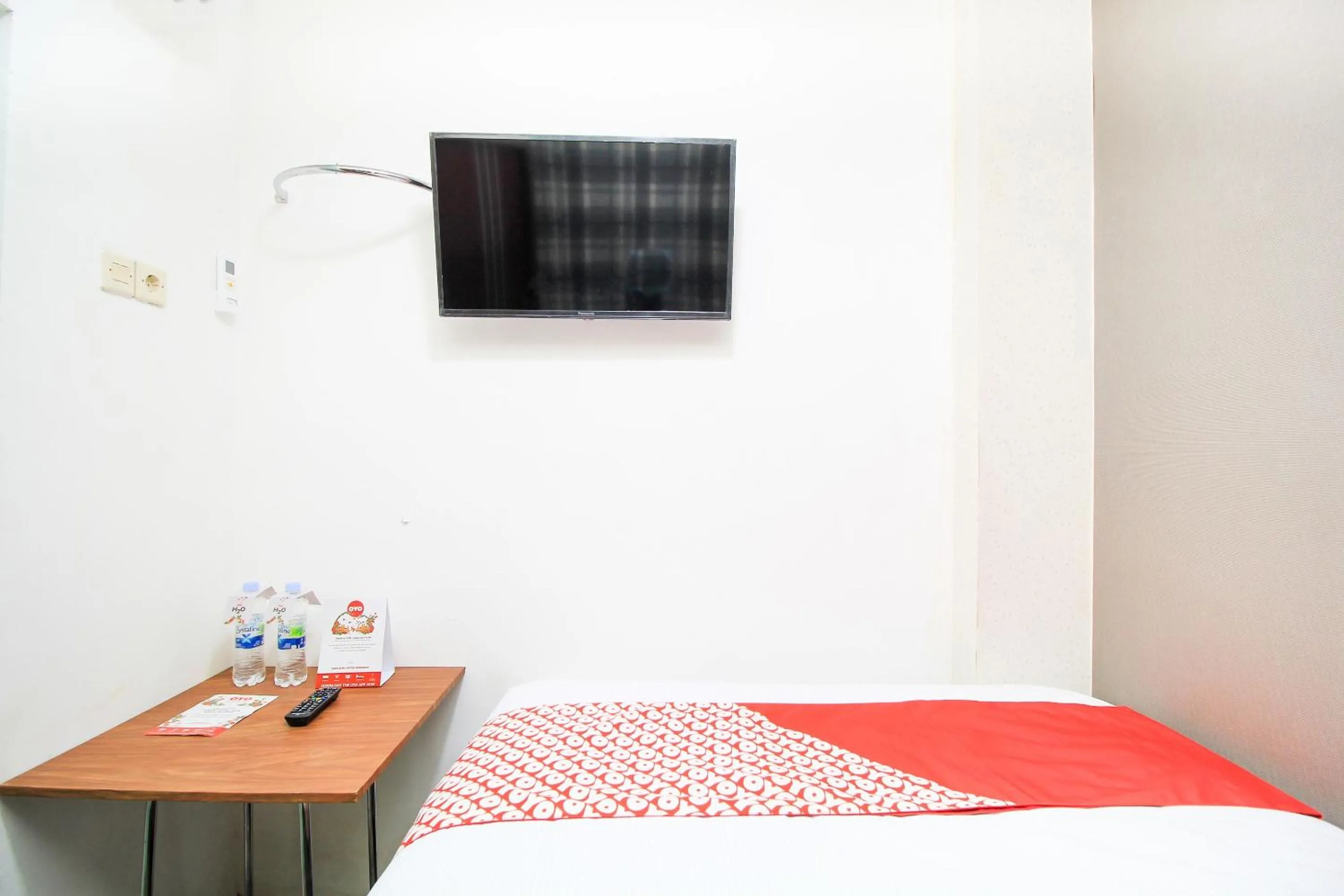 Bedroom, Bed in Capital O 217 A1 Hotel