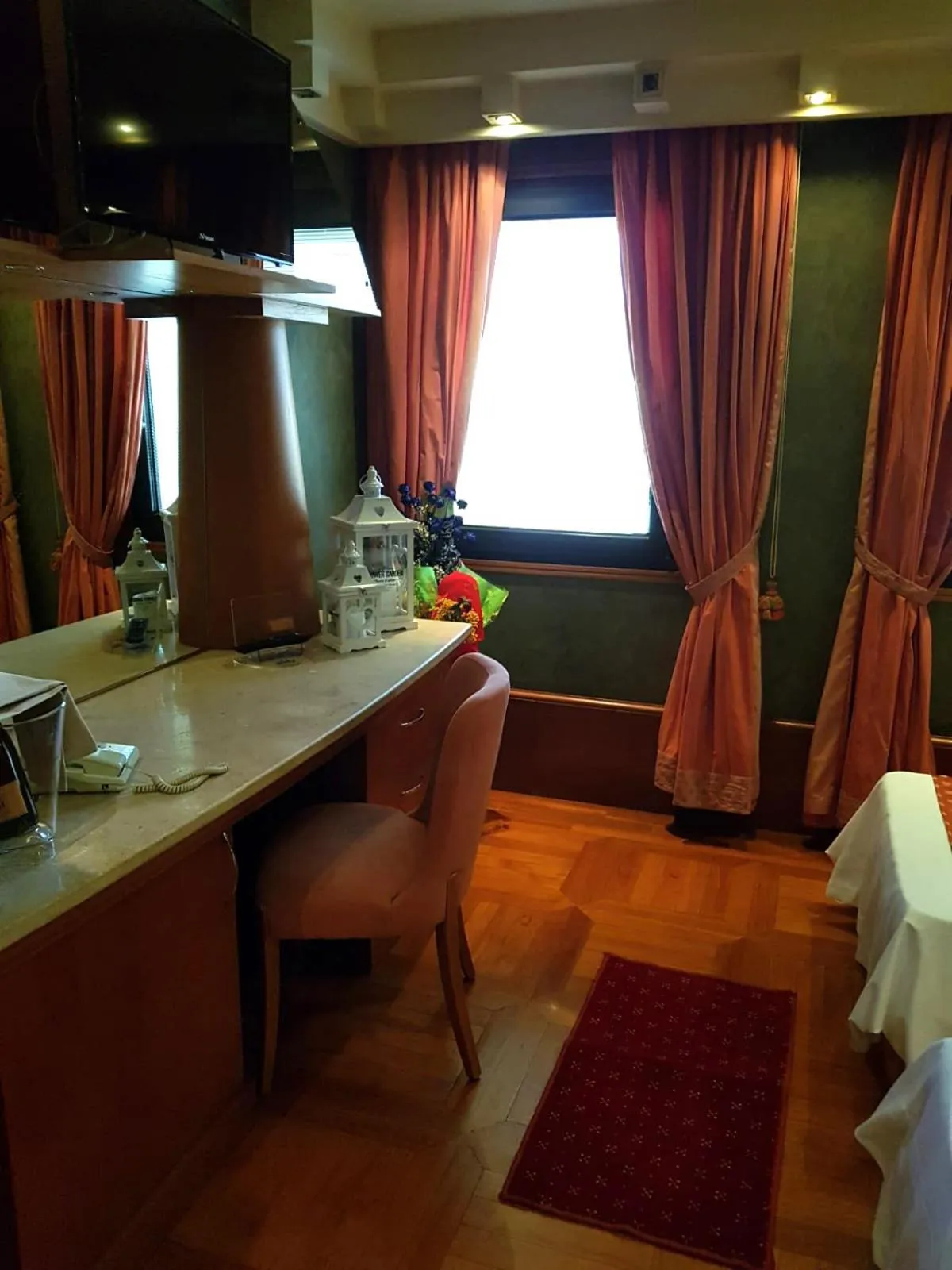 TV and multimedia in HR Hotel