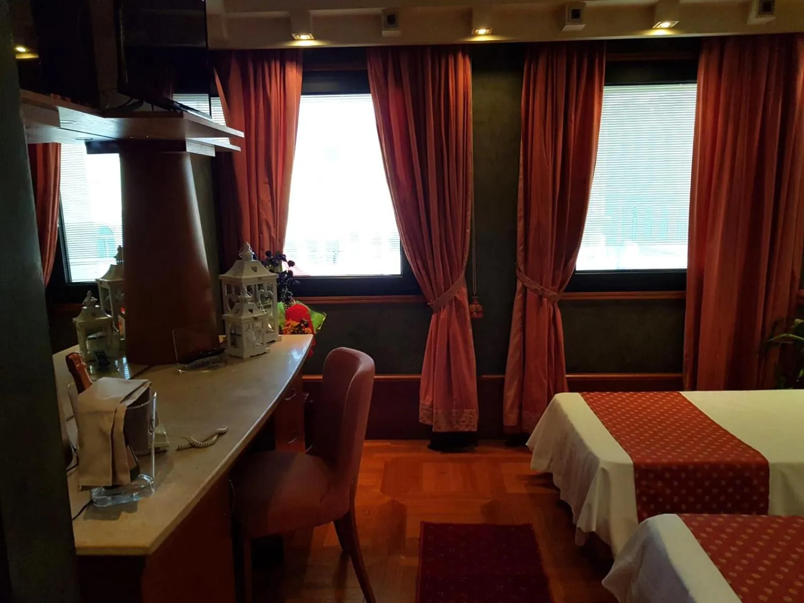 Bedroom, Bed in HR Hotel