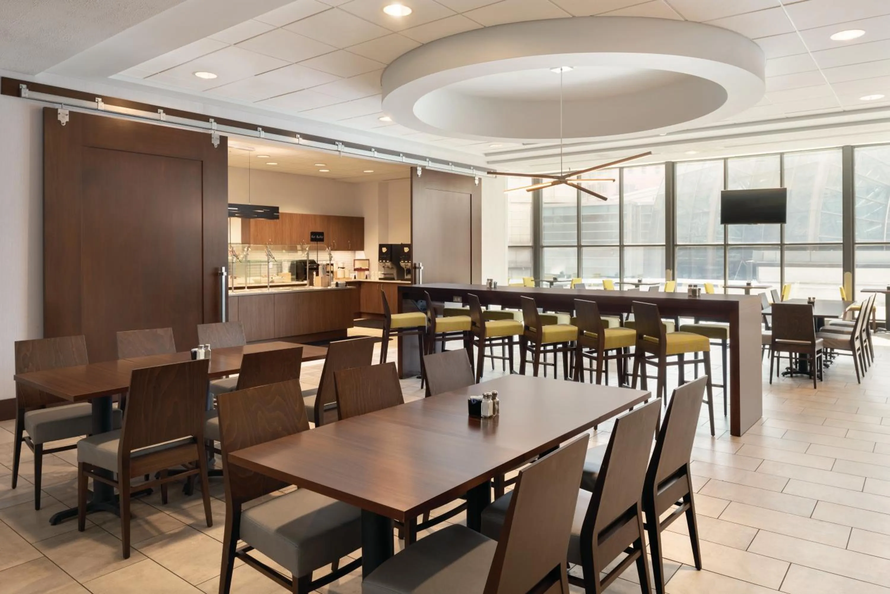 Seating area in Embassy Suites by Hilton Indianapolis Downtown