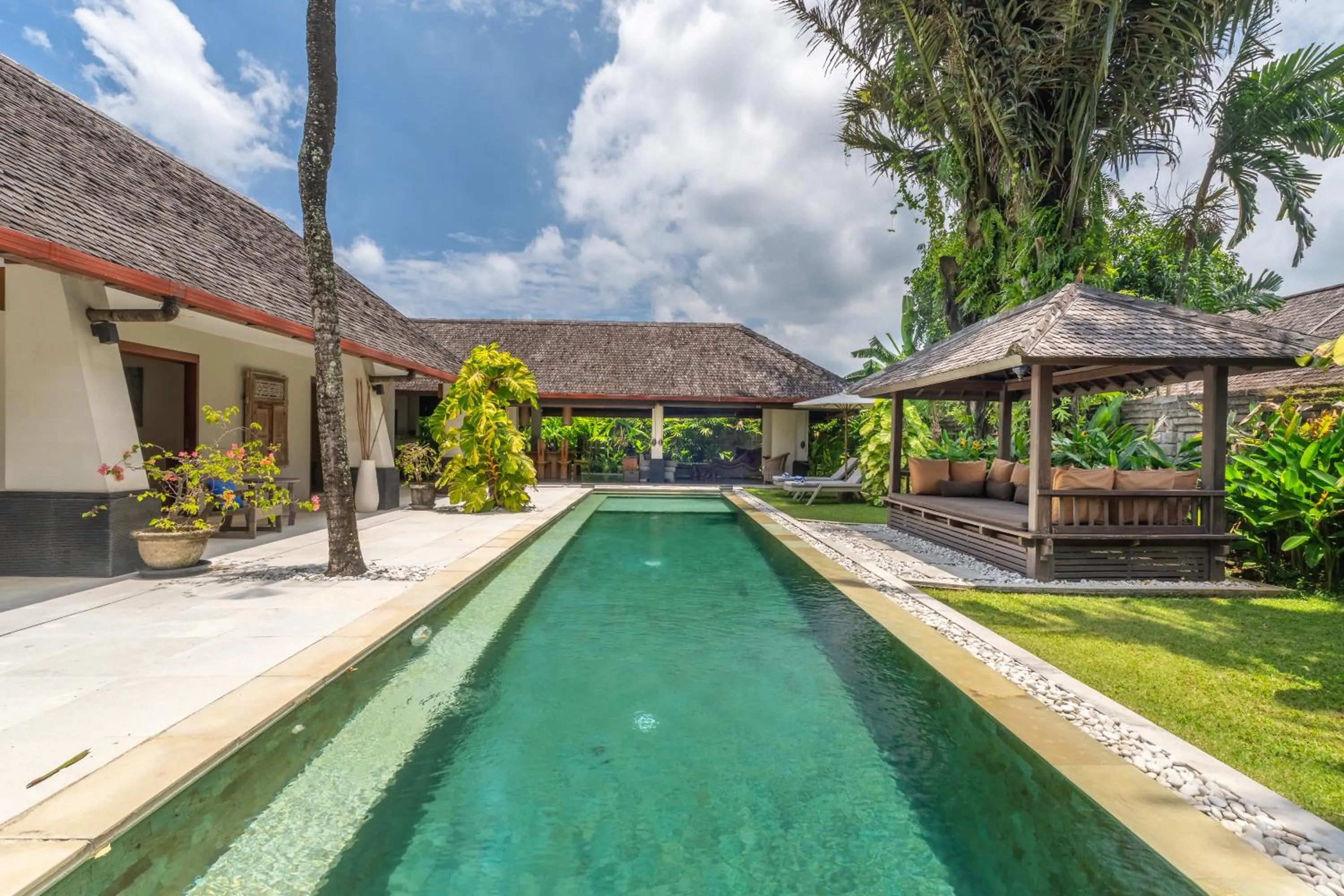 Swimming pool in Anyar Estate