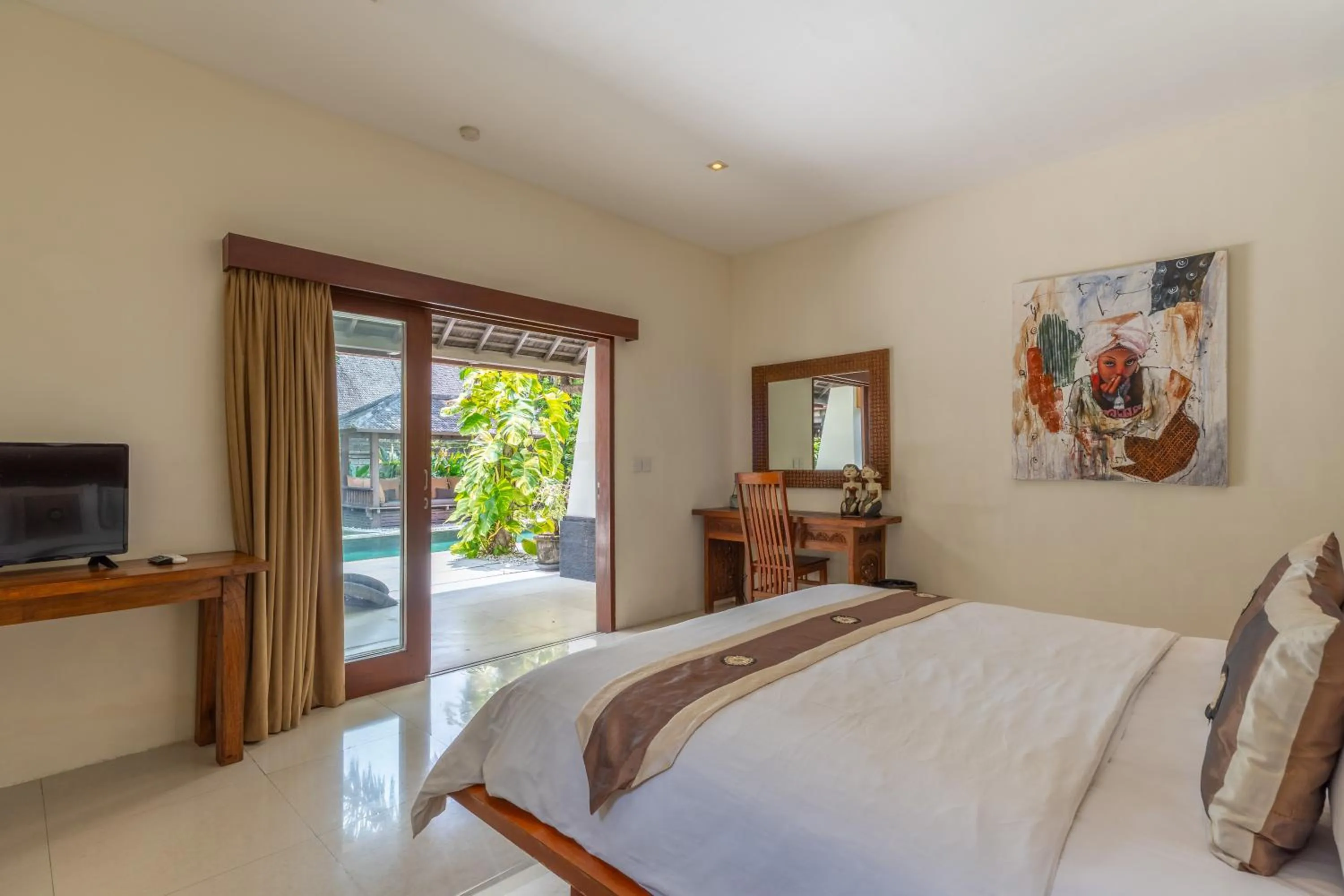 Bedroom, Bed in Anyar Estate