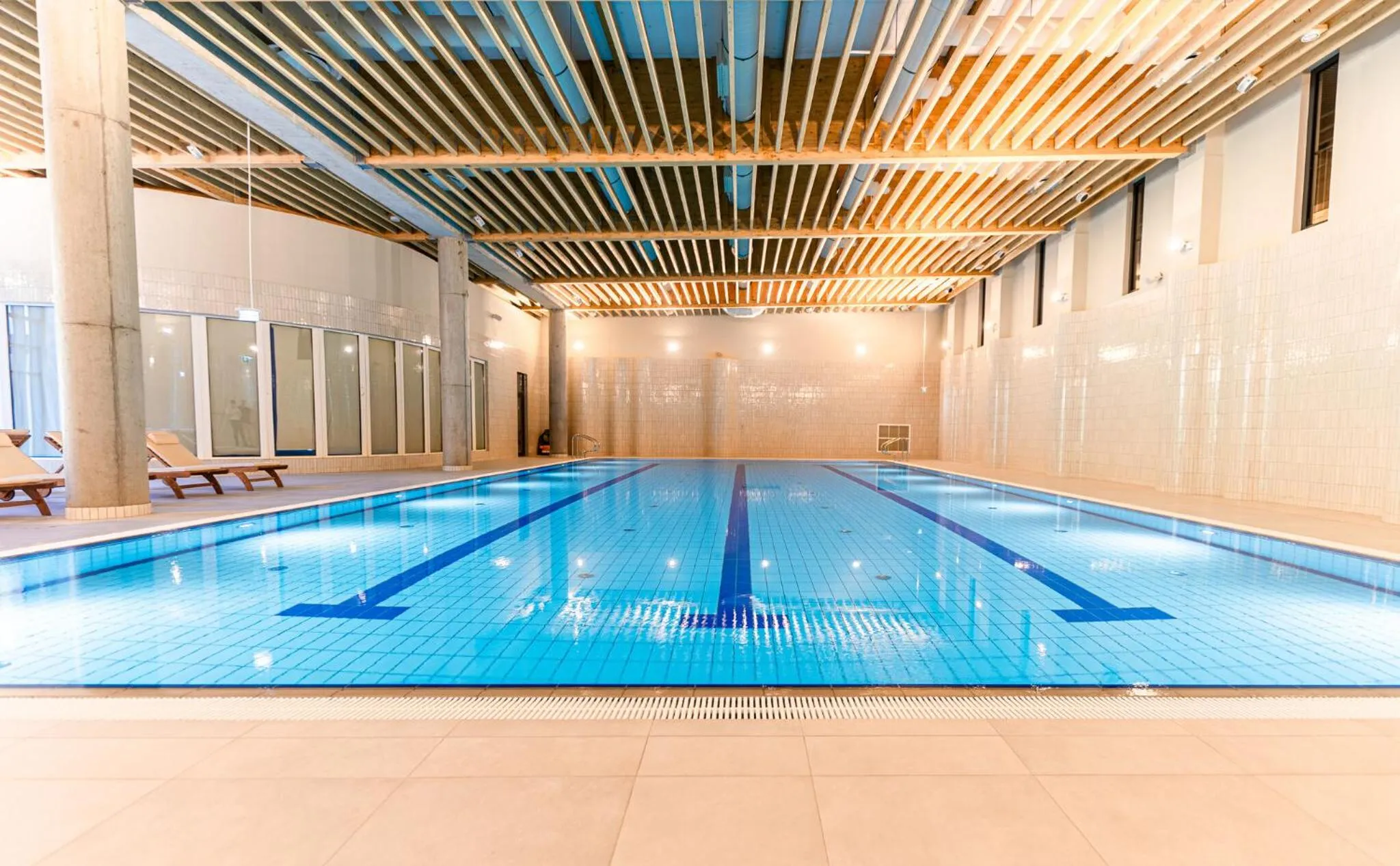 Swimming pool in Instytut Zdrowia Sofra FIT & SPA
