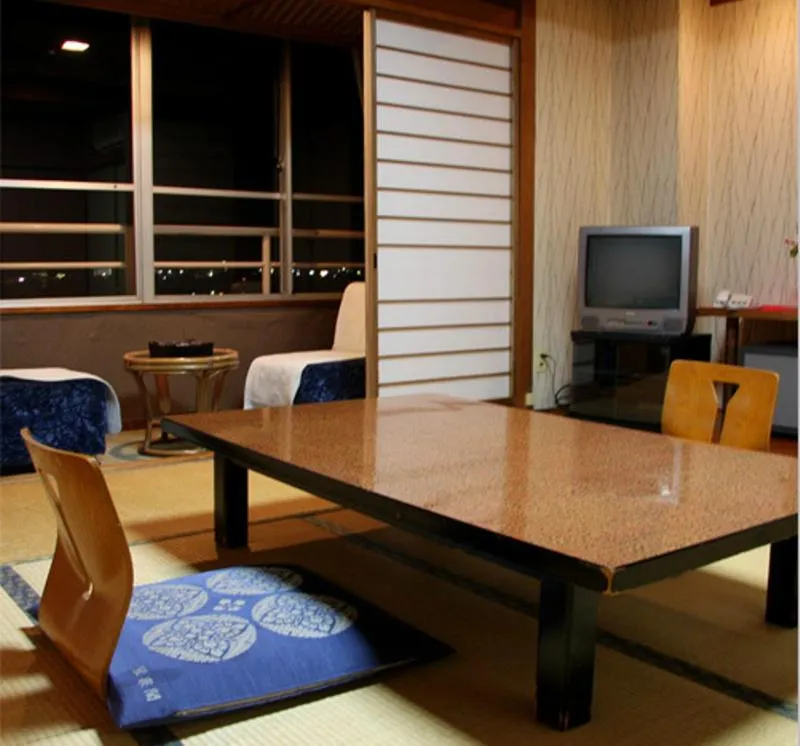 Photo of the whole room in Suisenkaku