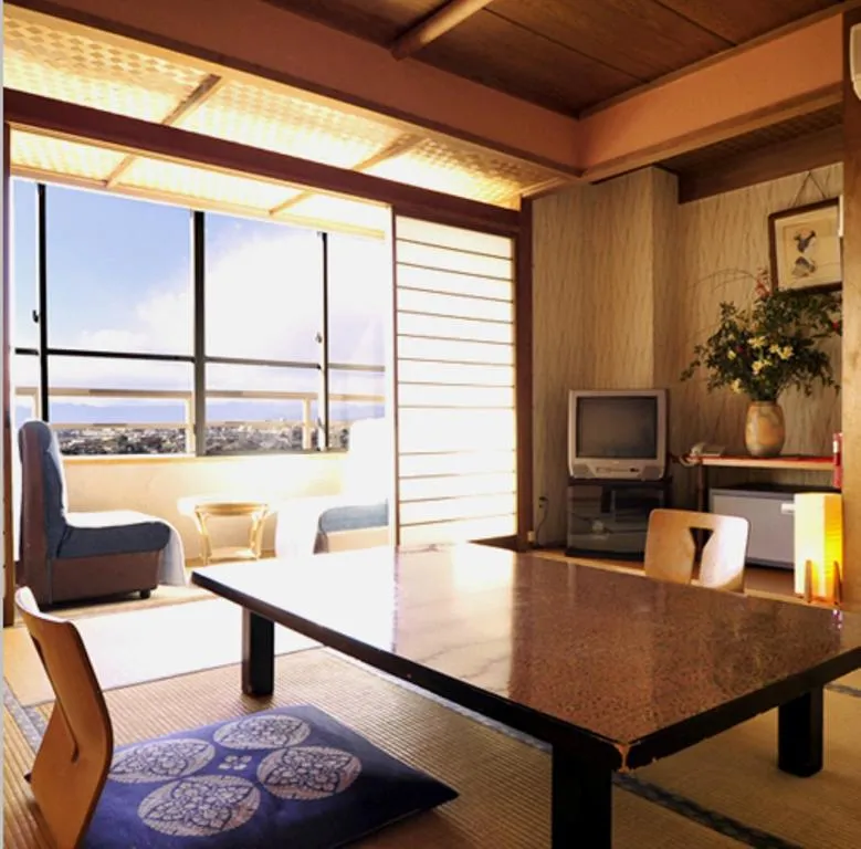 Photo of the whole room in Suisenkaku