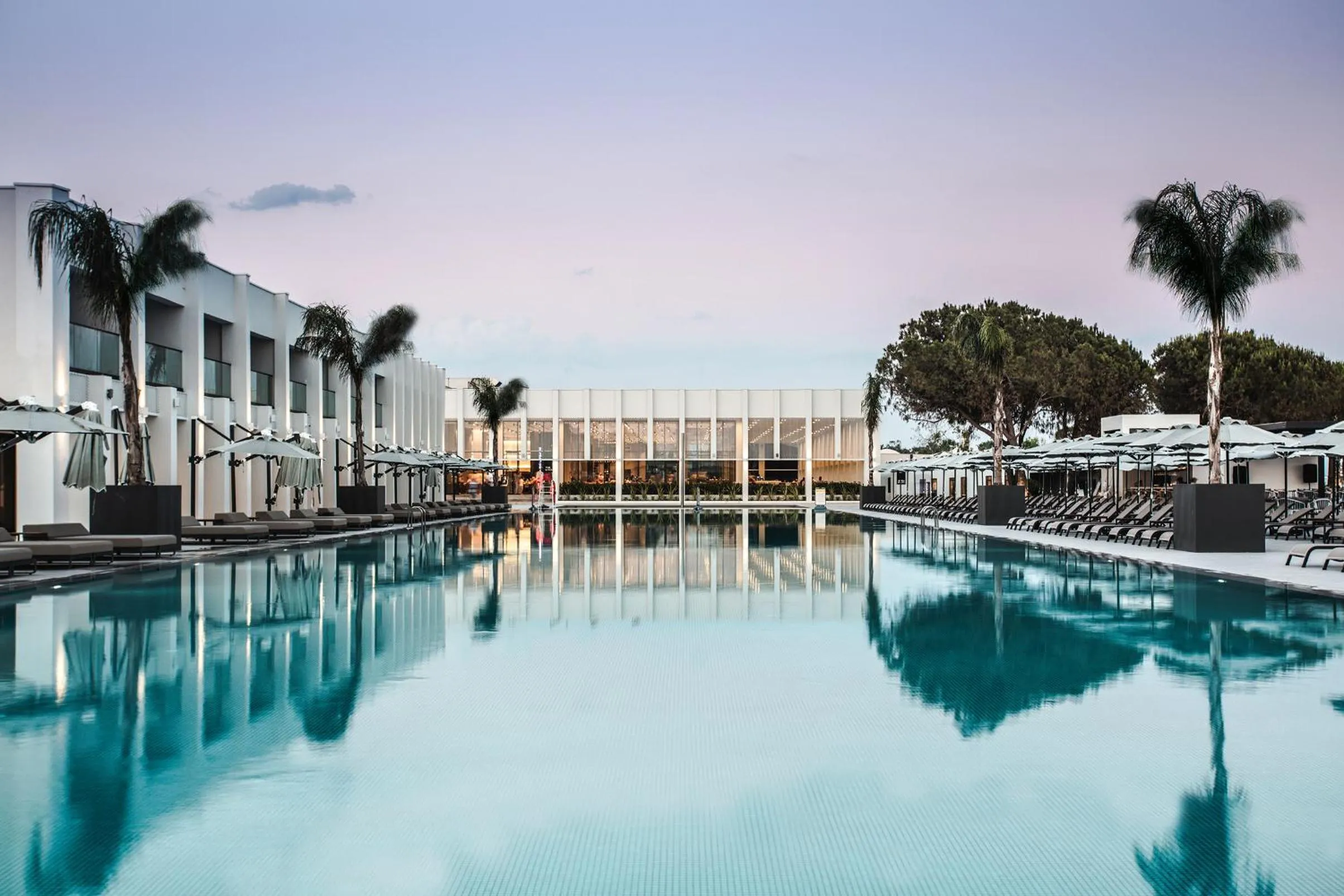 Pool view in Paloma Finesse Side