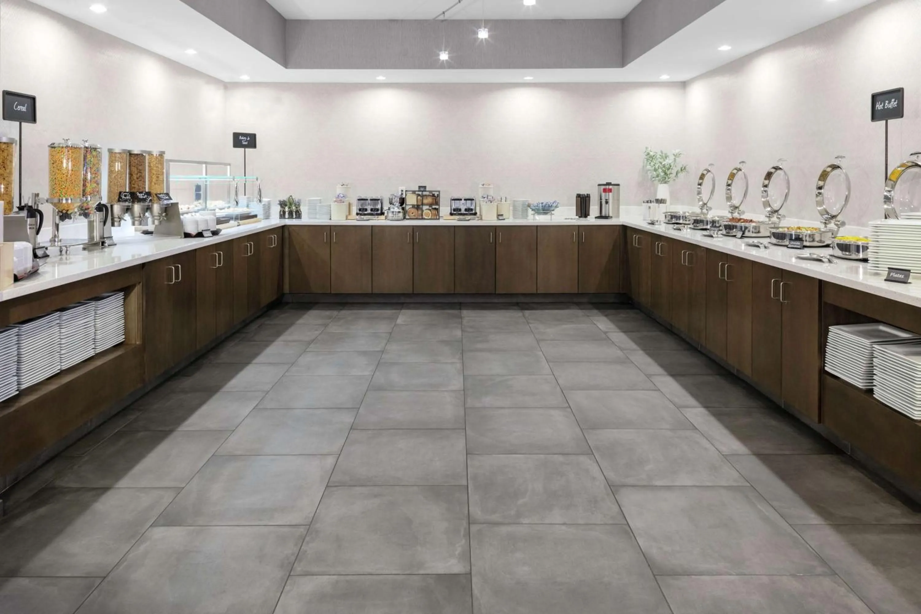 Breakfast in Embassy Suites By Hilton Grand Rapids Downtown