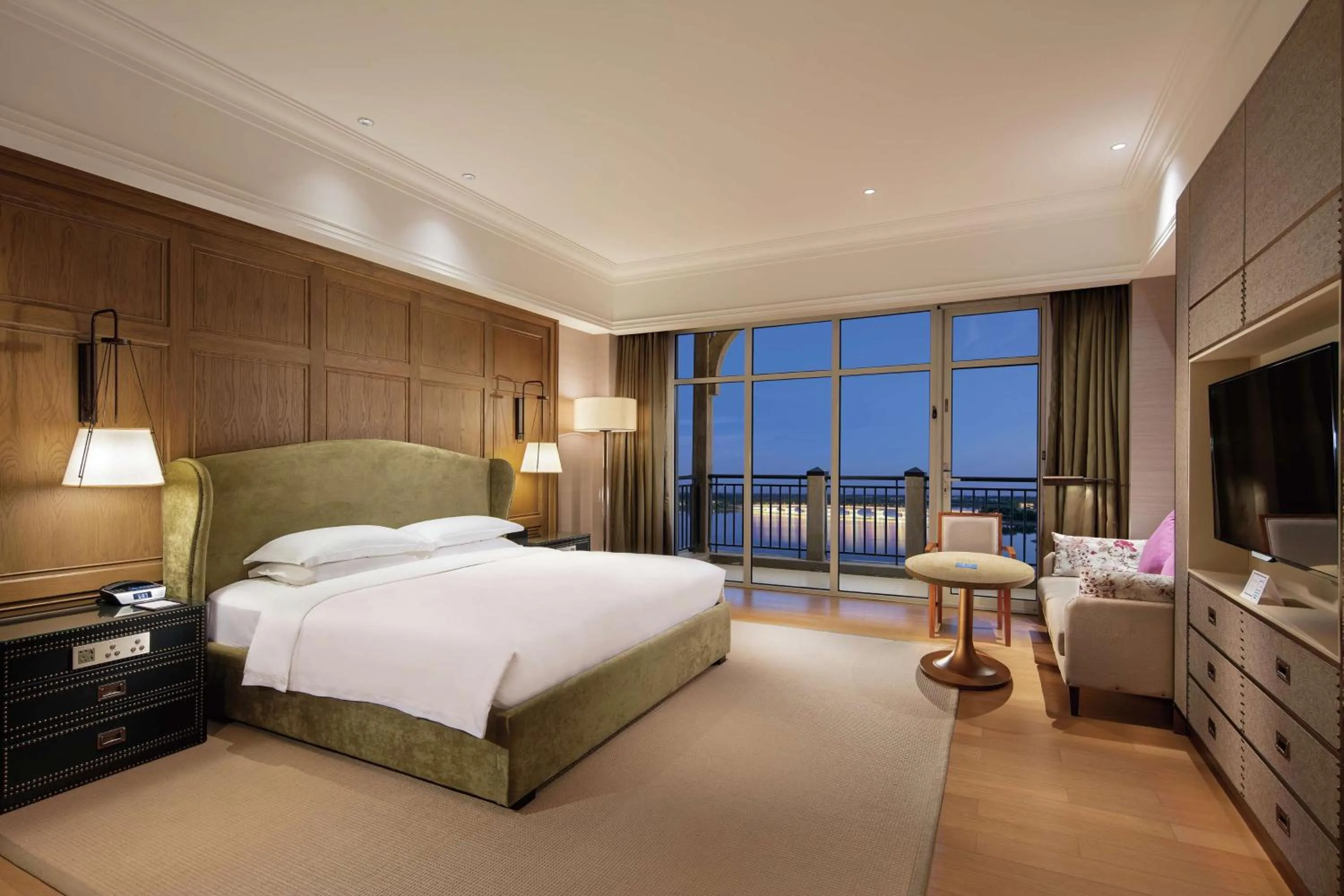 Living room, Bed in Hilton Wenan