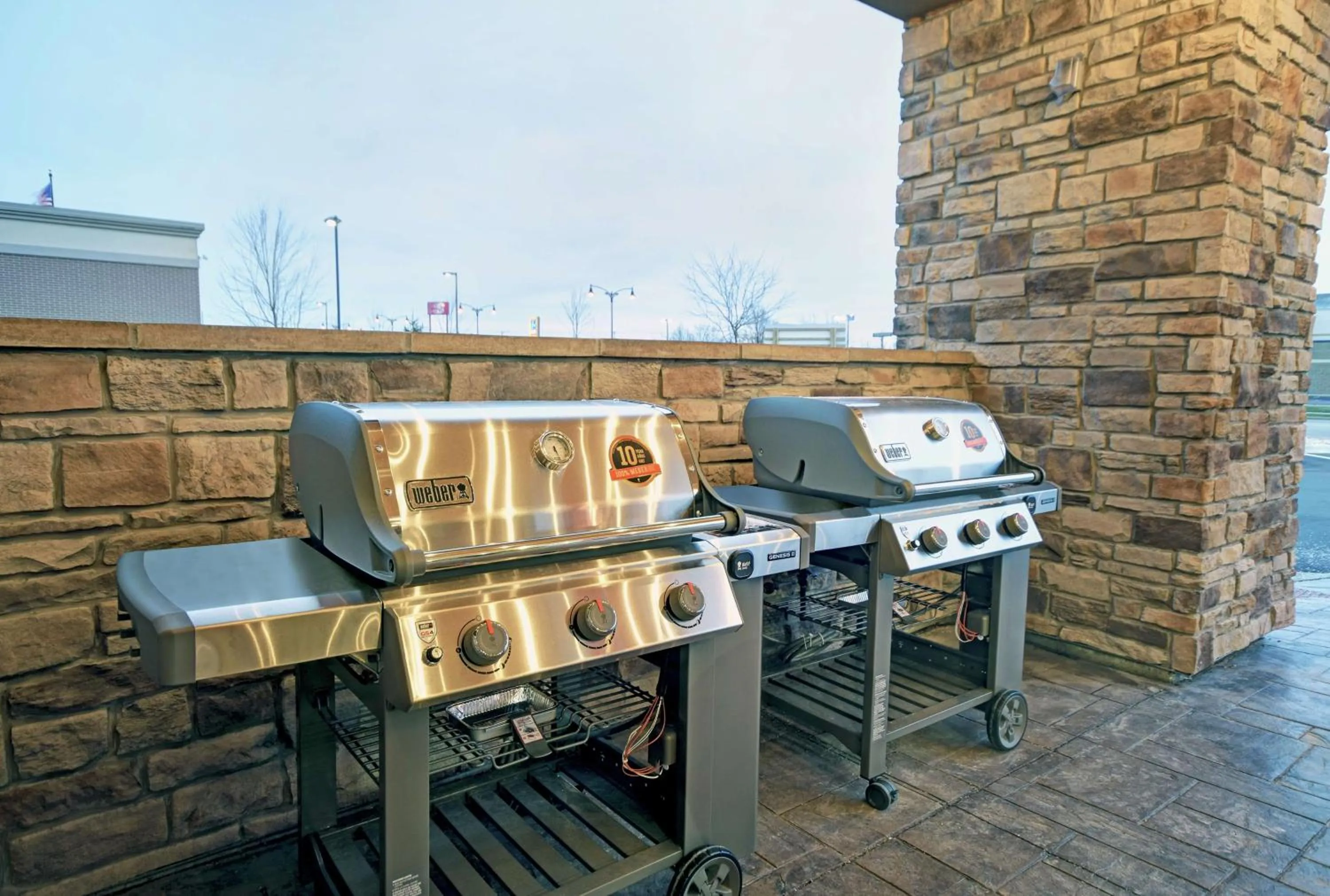 Dining area in Home2 Suites By Hilton Beloit