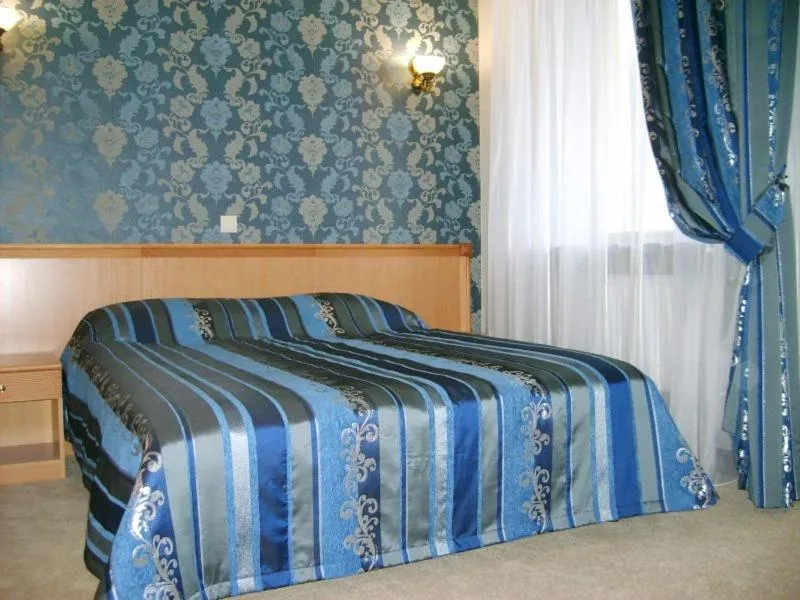 Bed in Hotel Complex Gayki