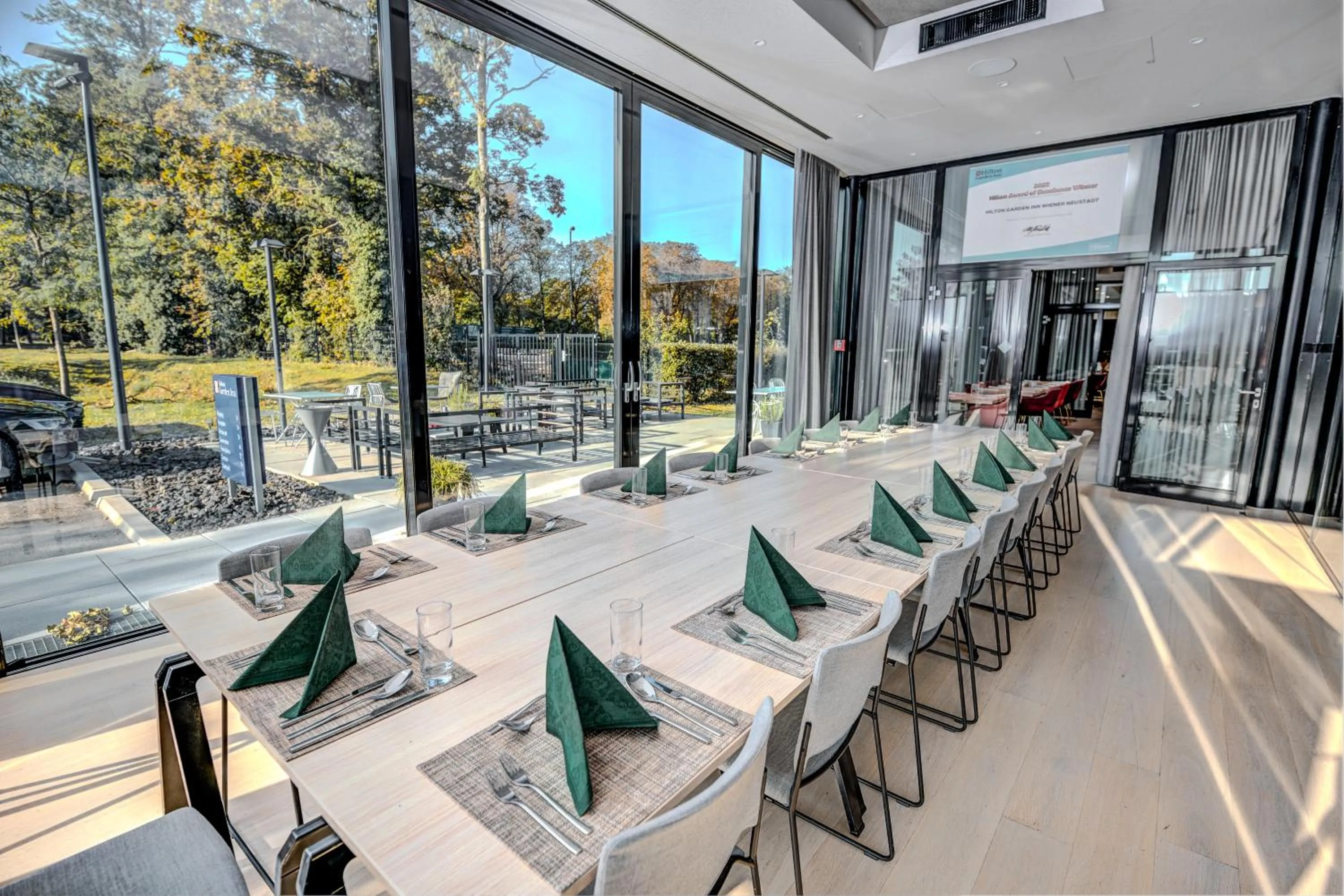 Dining area in Hilton Garden Inn Wiener Neustadt