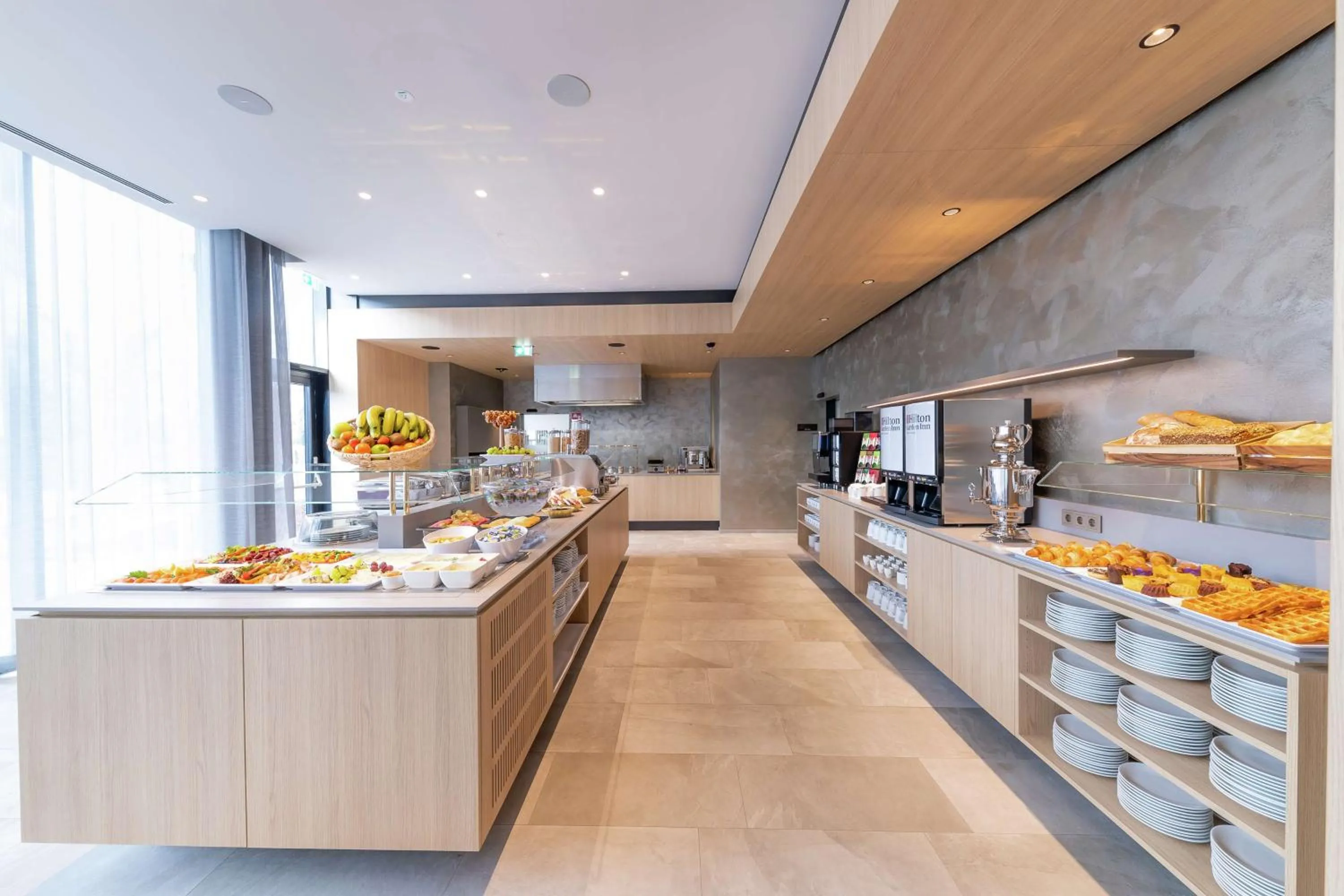 Restaurant/places to eat in Hilton Garden Inn Wiener Neustadt