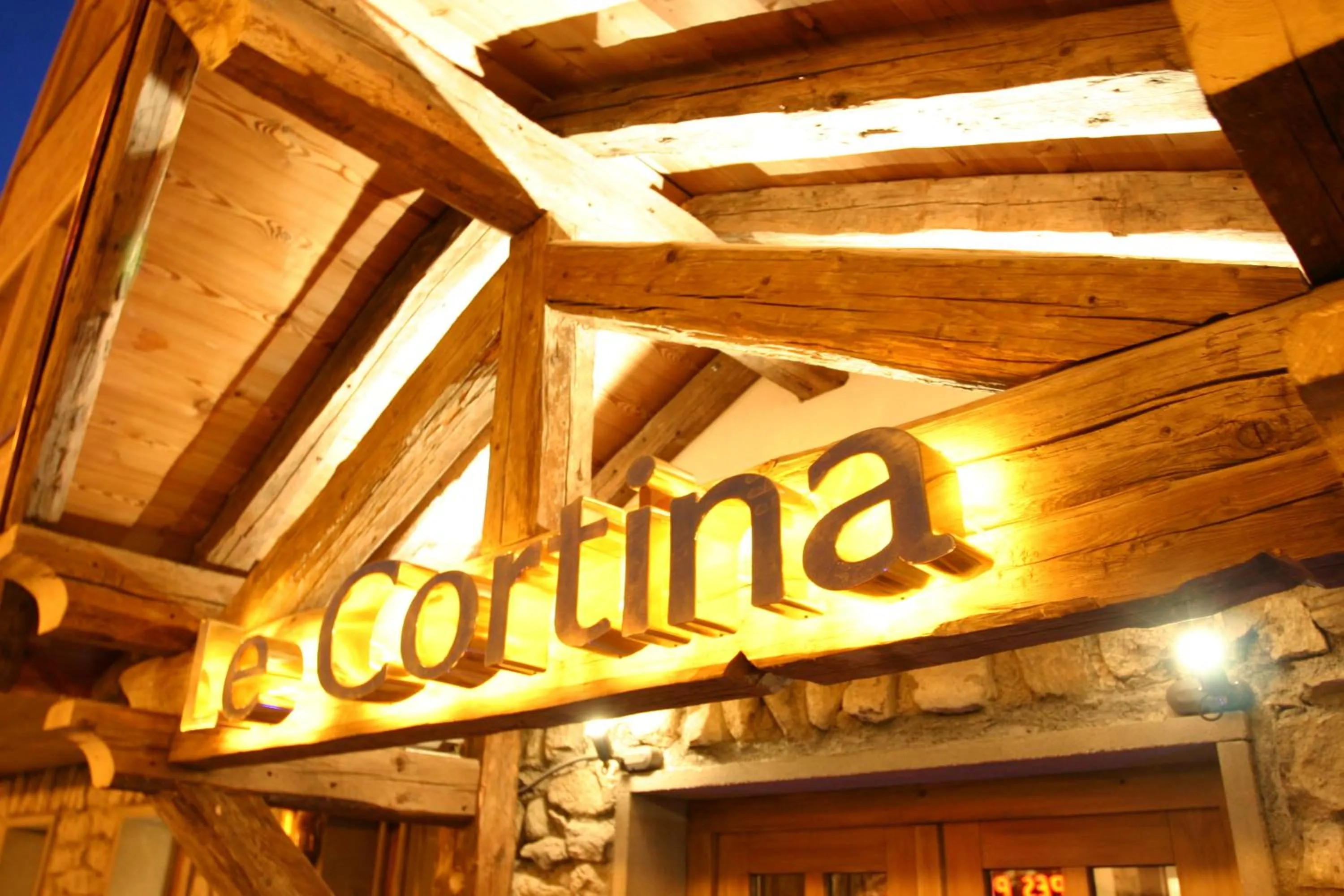 Facade/entrance in Vacancéole - Résidence Cortina