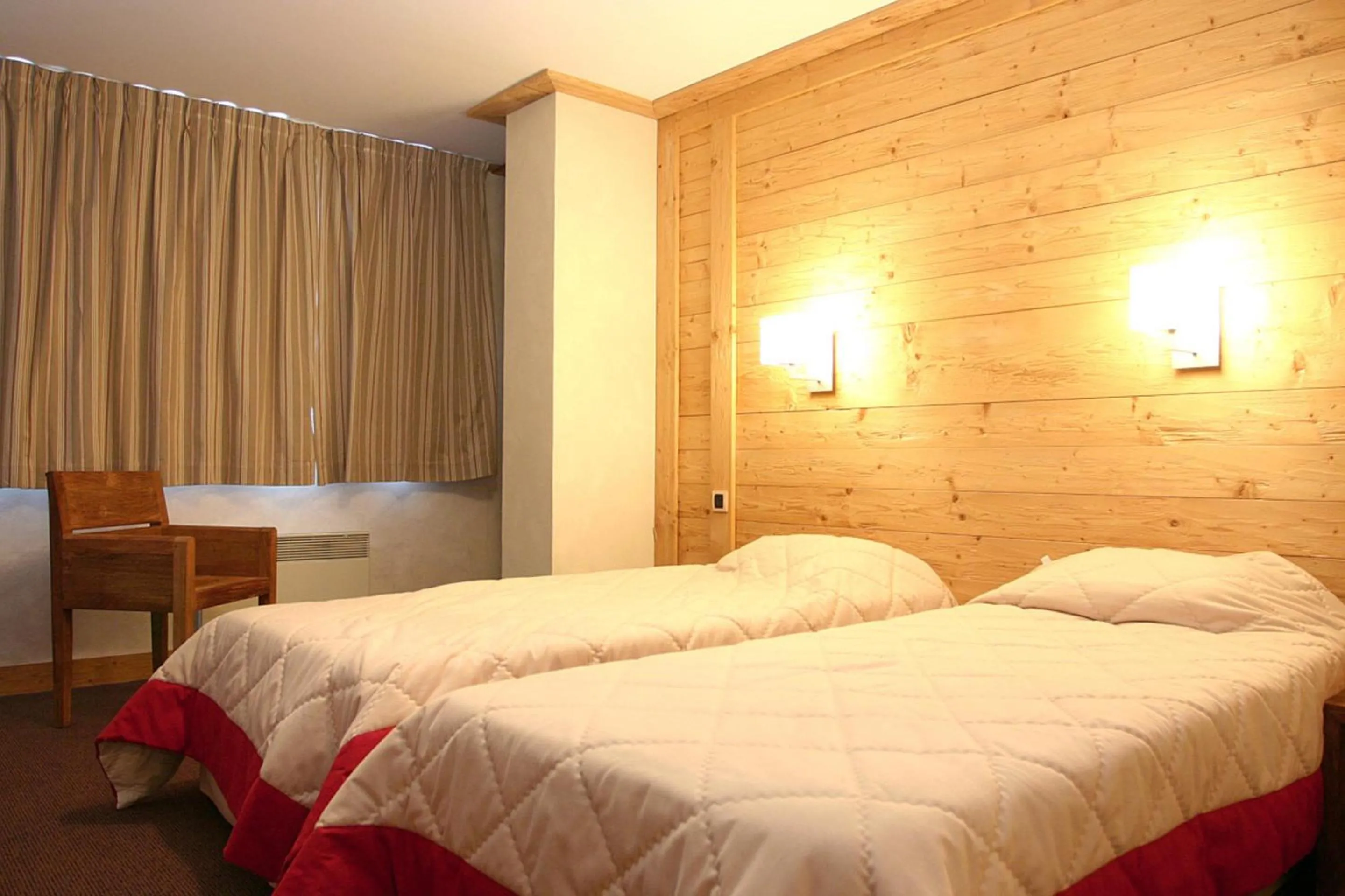 Bedroom, Bed in Vacancéole - Résidence Cortina