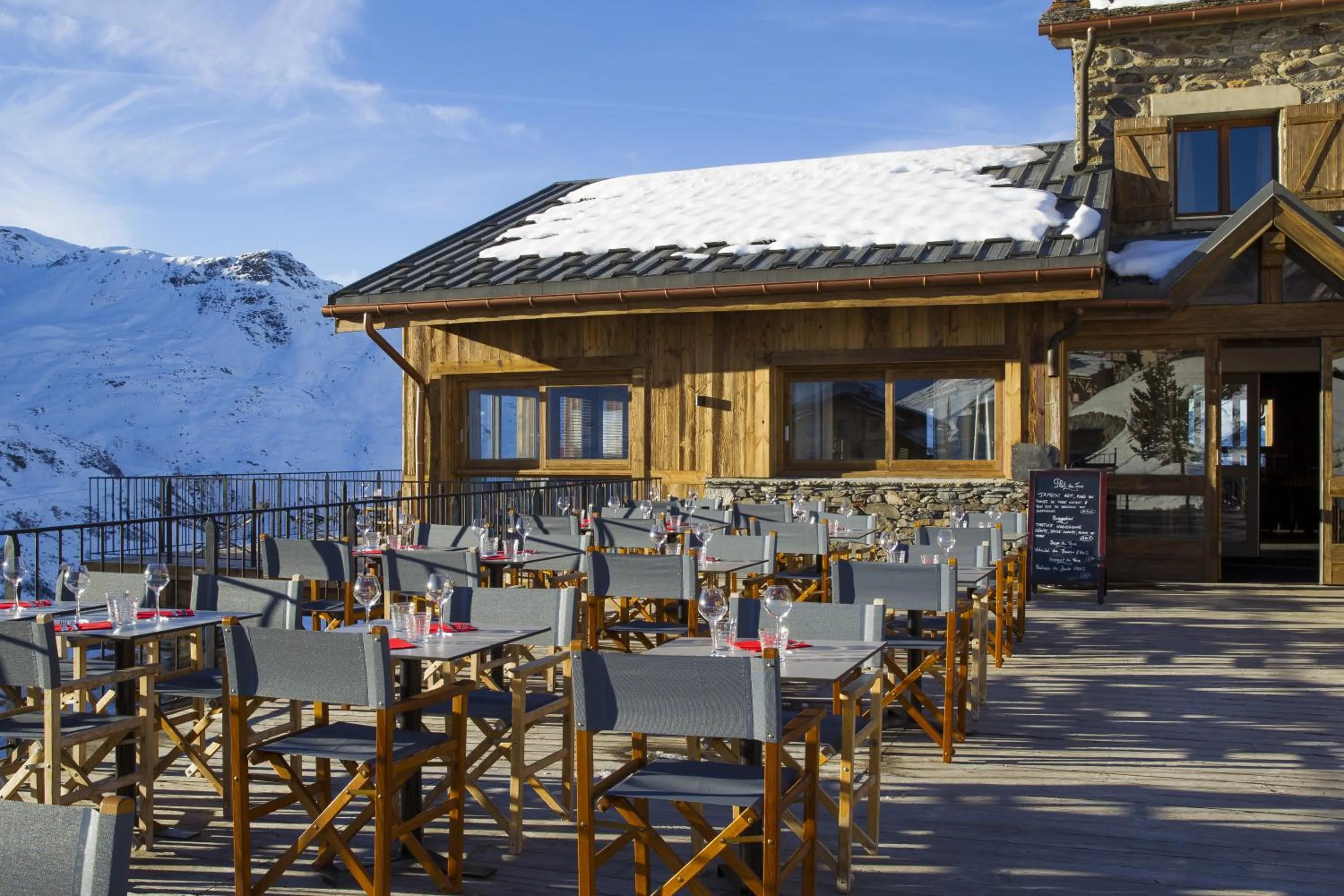 Winter in Hillary Hotel