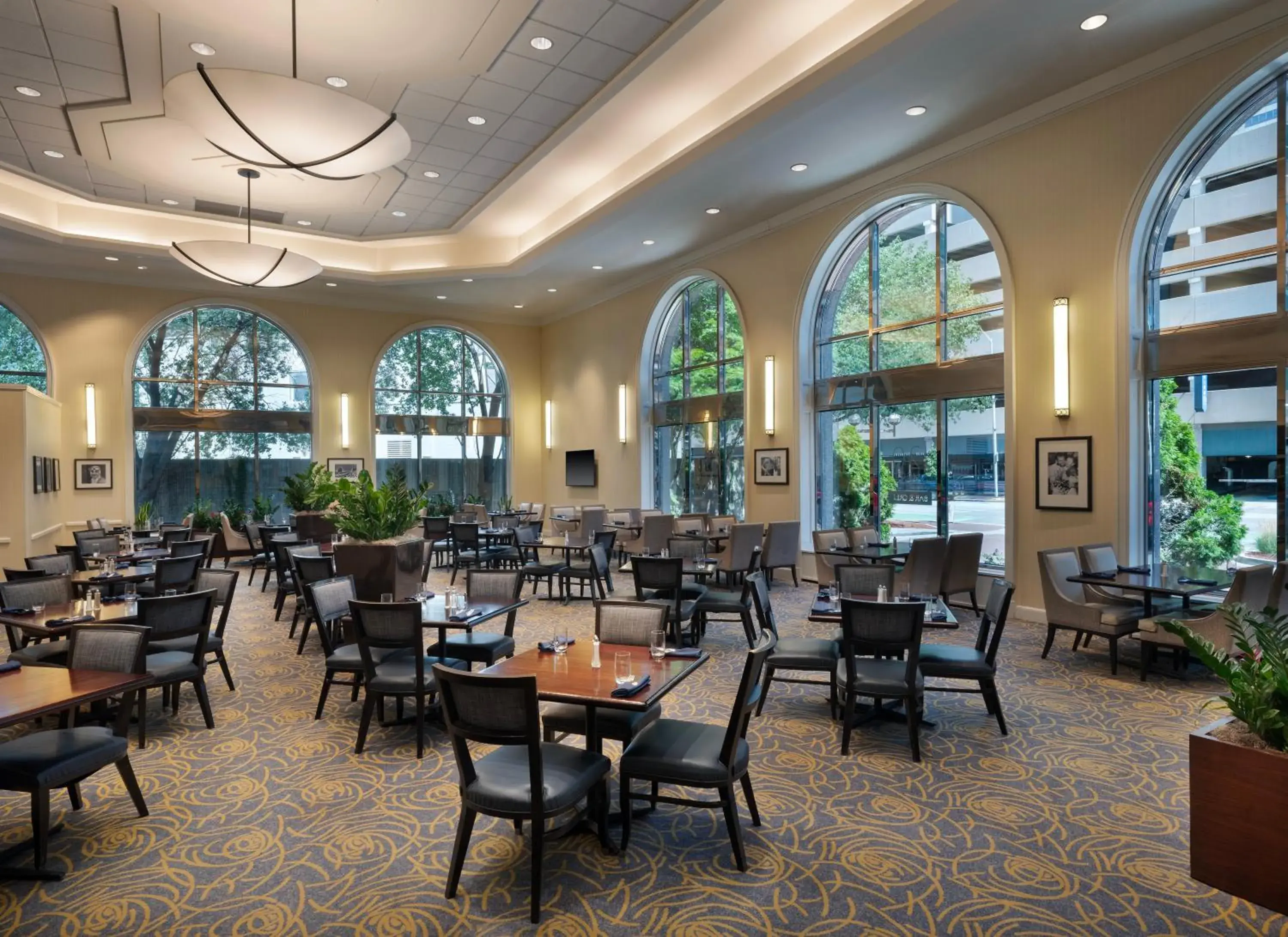 Restaurant/places to eat in Hilton Indianapolis Hotel & Suites Restaurant/places to eat in Hilton Indianapolis Hotel & Suites