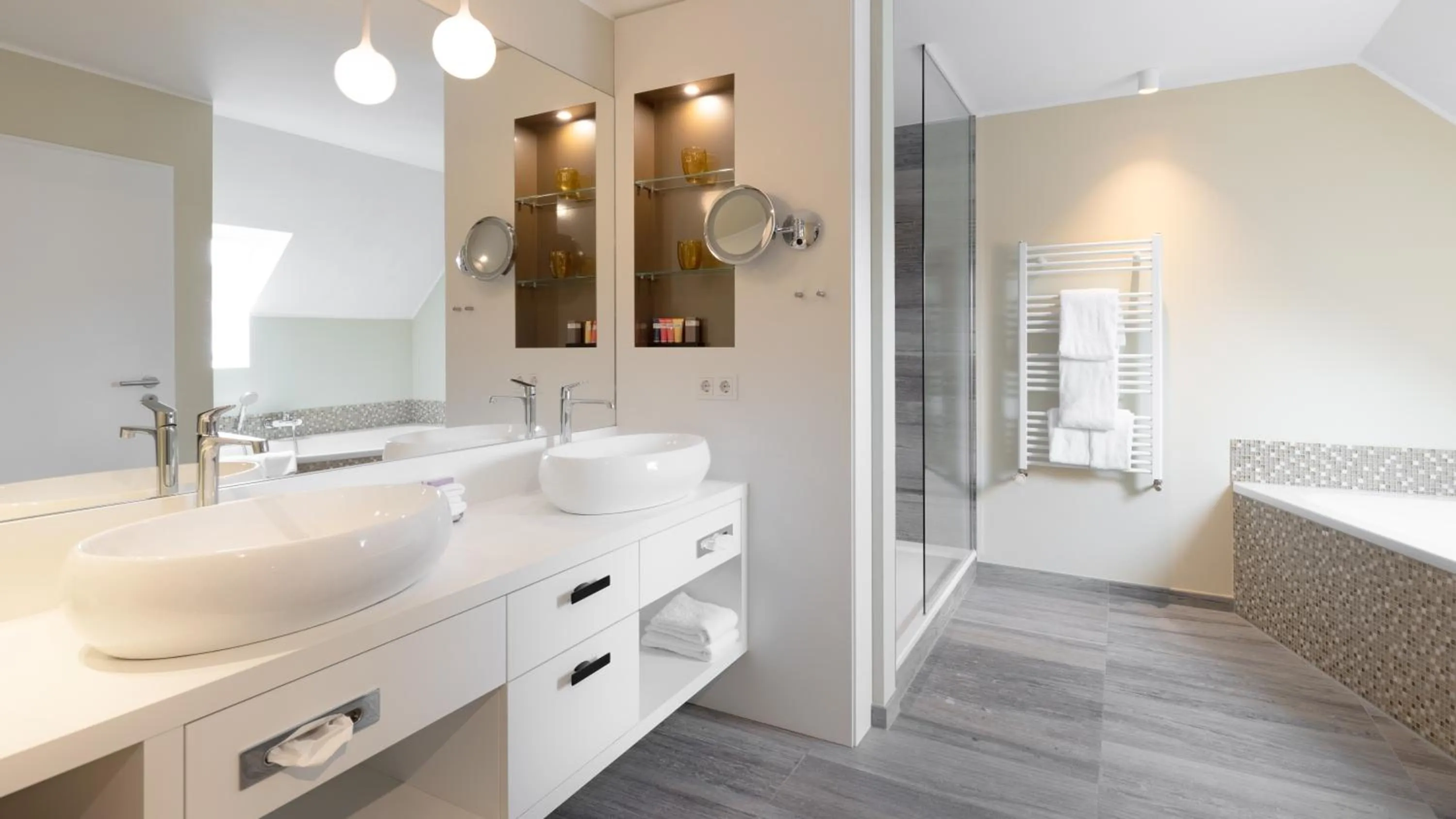 Shower in Das Vesper