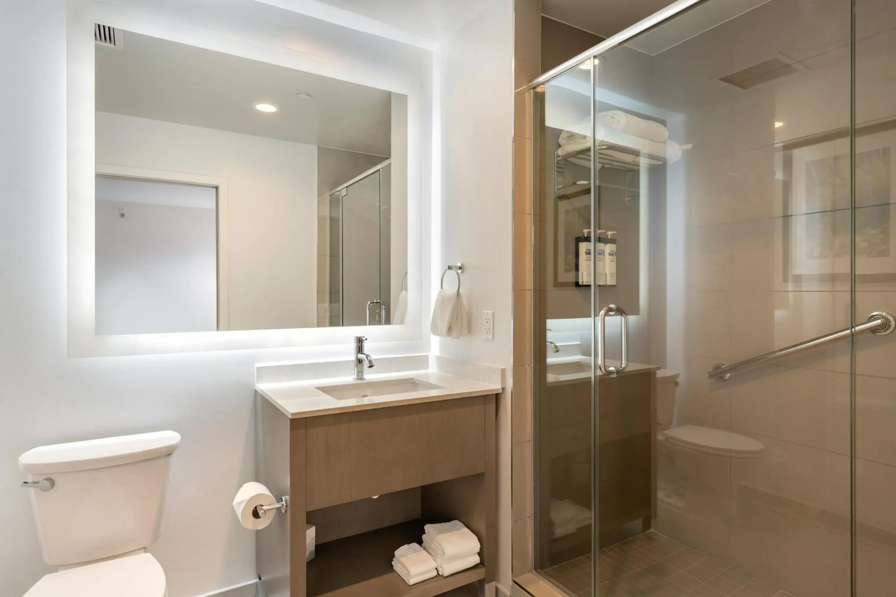 Den King Room with Sofa Bed in Hyatt House Orlando International Drive Den King Room with Sofa Bed in Hyatt House Orlando International Drive